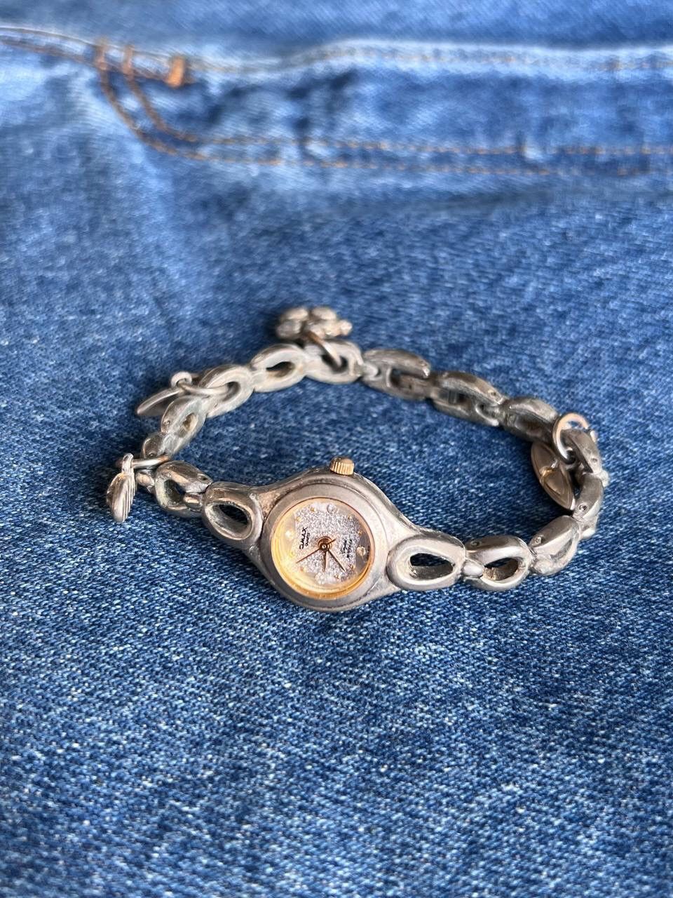 Japanese Brand × Vintage Vintage Japanese style futuristic Steel Watch Q&Q Retro 00s Size ONE SIZE - 1 Thumbnail