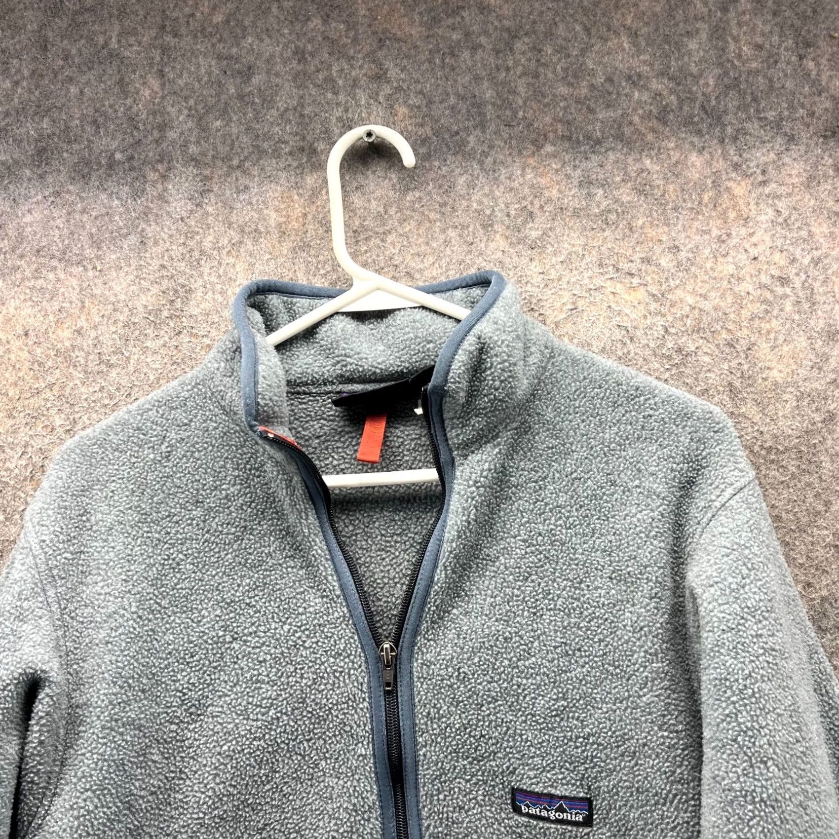 Patagonia Patagonia Synchilla Jacket Mens Small Gray Fleece Logo Outdoor Outdoor Windbreaker Winter Spring Fall Casual Travel Regular Size US S / EU 44-46 / 1 - 3 Thumbnail