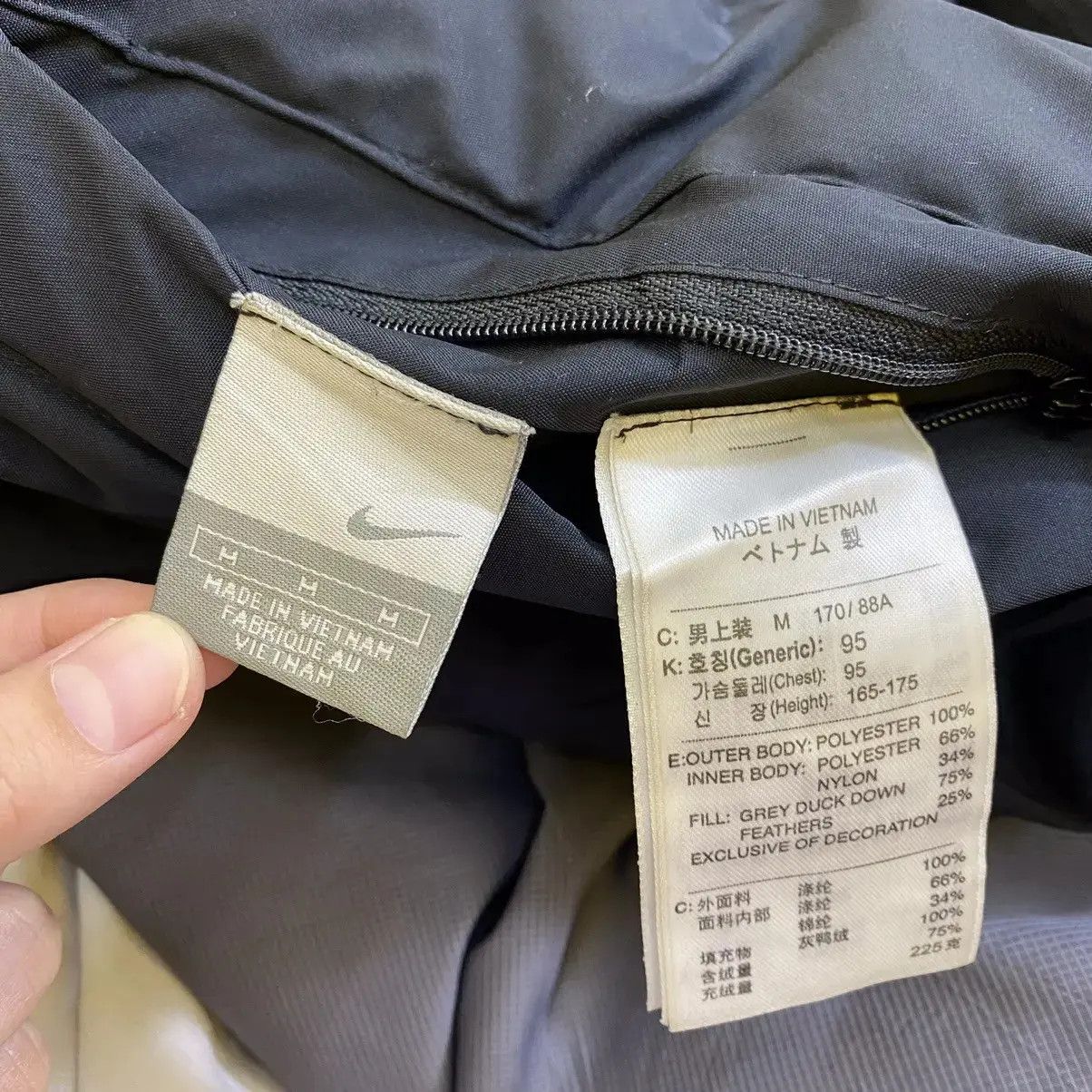 Nike Vintage NIKE SWOOSH Logo Reversible Puffer Outdoor Jacket Size US L / EU 52-54 / 3 - 7 Thumbnail