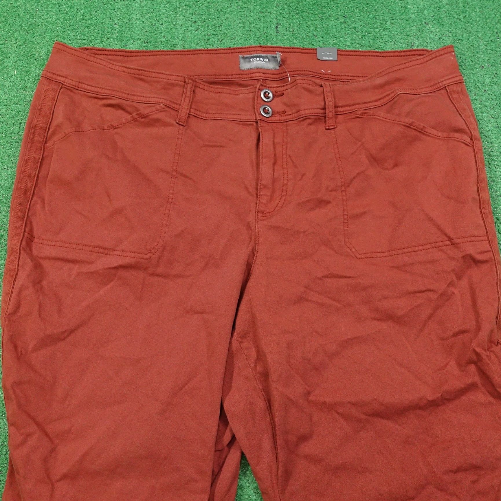 Torrid VINTAGE Torrid Womens Pants Cropped Skinny Stretch Twill 26 Fire Brick Casual Workwear Size 26" / US 2 / IT 38 - 2 Thumbnail