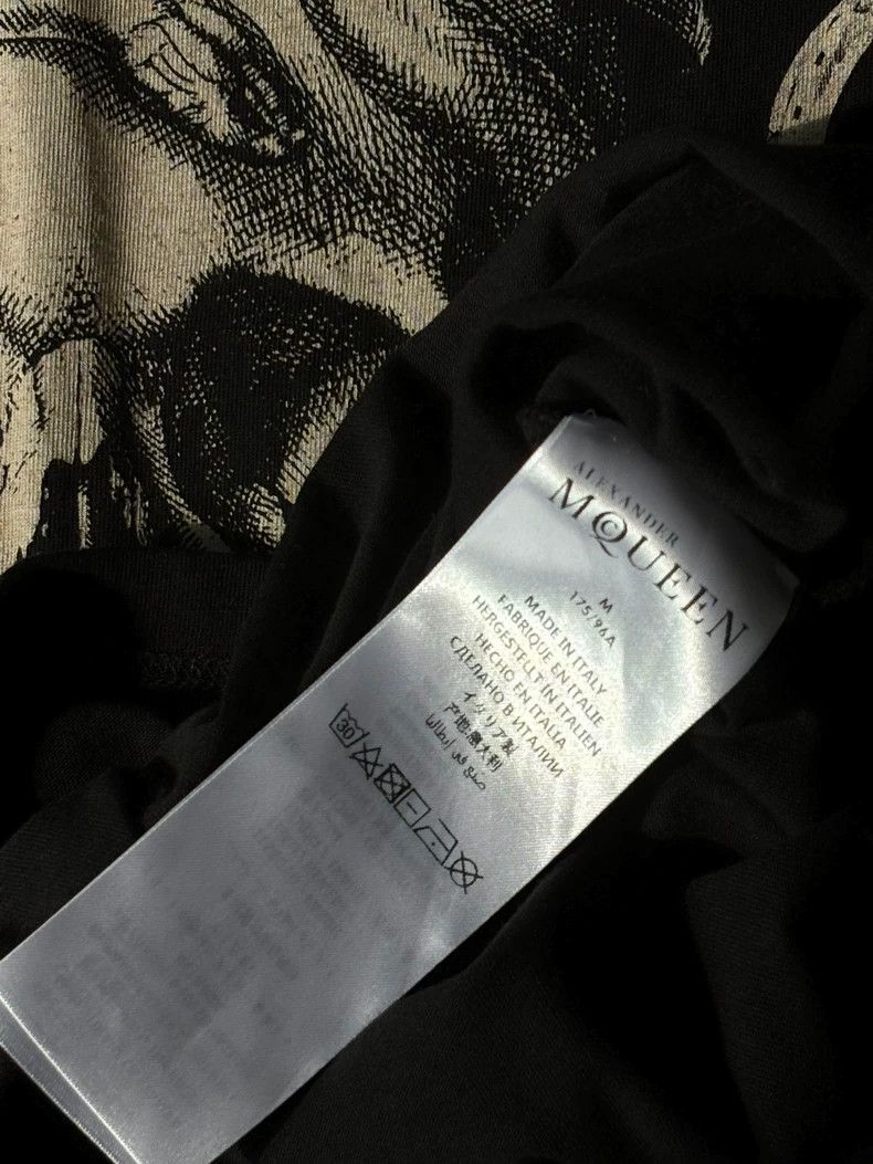 Alexander McQueen Alexander McQUEEN T-shirt Size US M / EU 48-50 / 2 - 5 Thumbnail