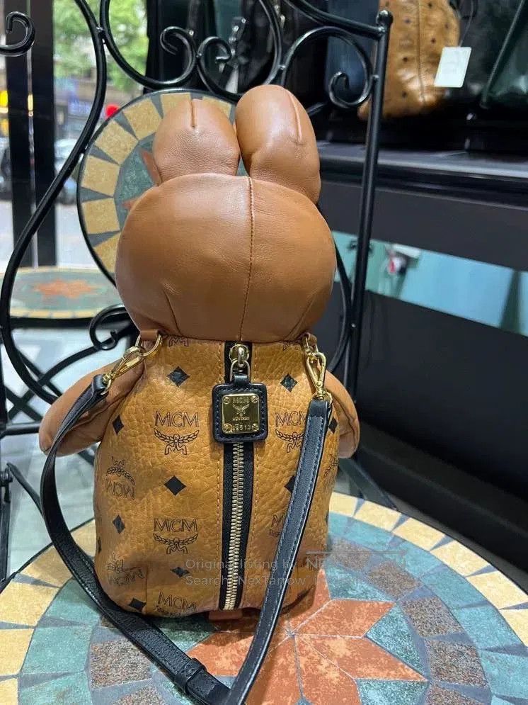 MCM MCM Rabbit Design Crossbody Bag. Size ONE SIZE - 3 Thumbnail