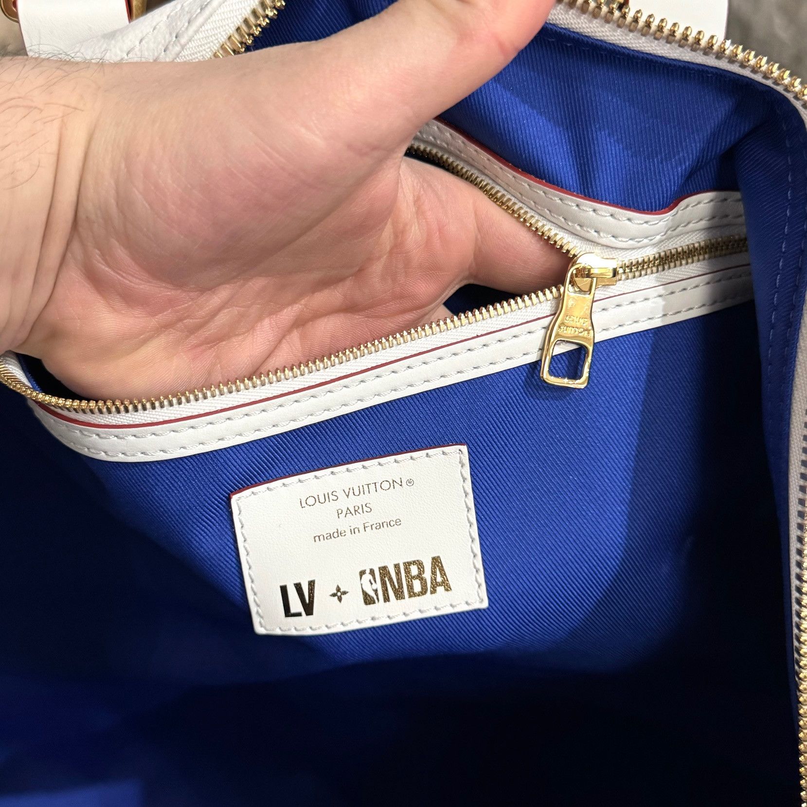 Louis Vuitton × NBA Louis Vuitton X NBA Antarctica Monogram Basket Keepall 55 Size ONE SIZE - 12 Thumbnail
