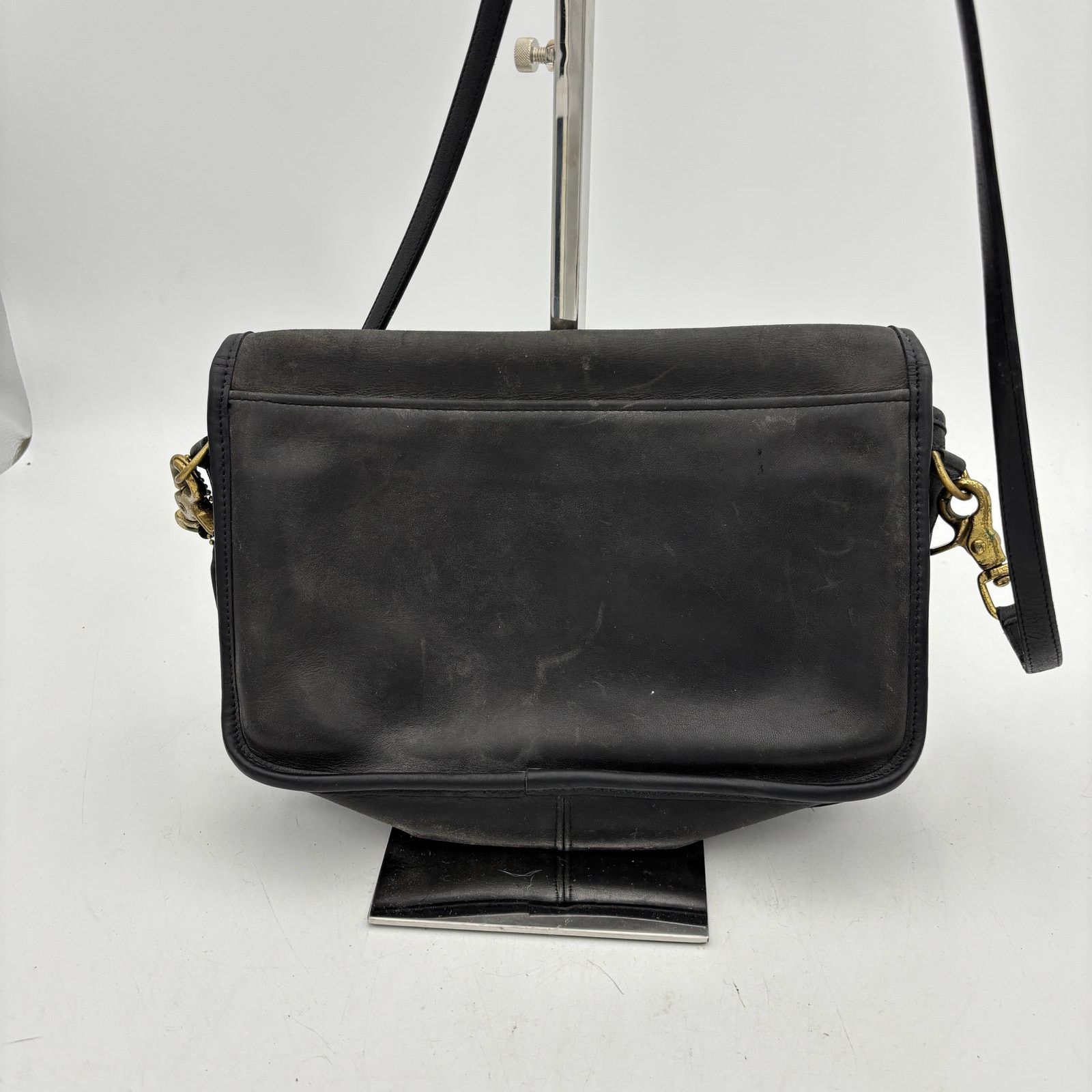 Coach × Vintage Vintage Coach City Bag Black Leather Pocket Purse Crossbody Size ONE SIZE - 5 Thumbnail