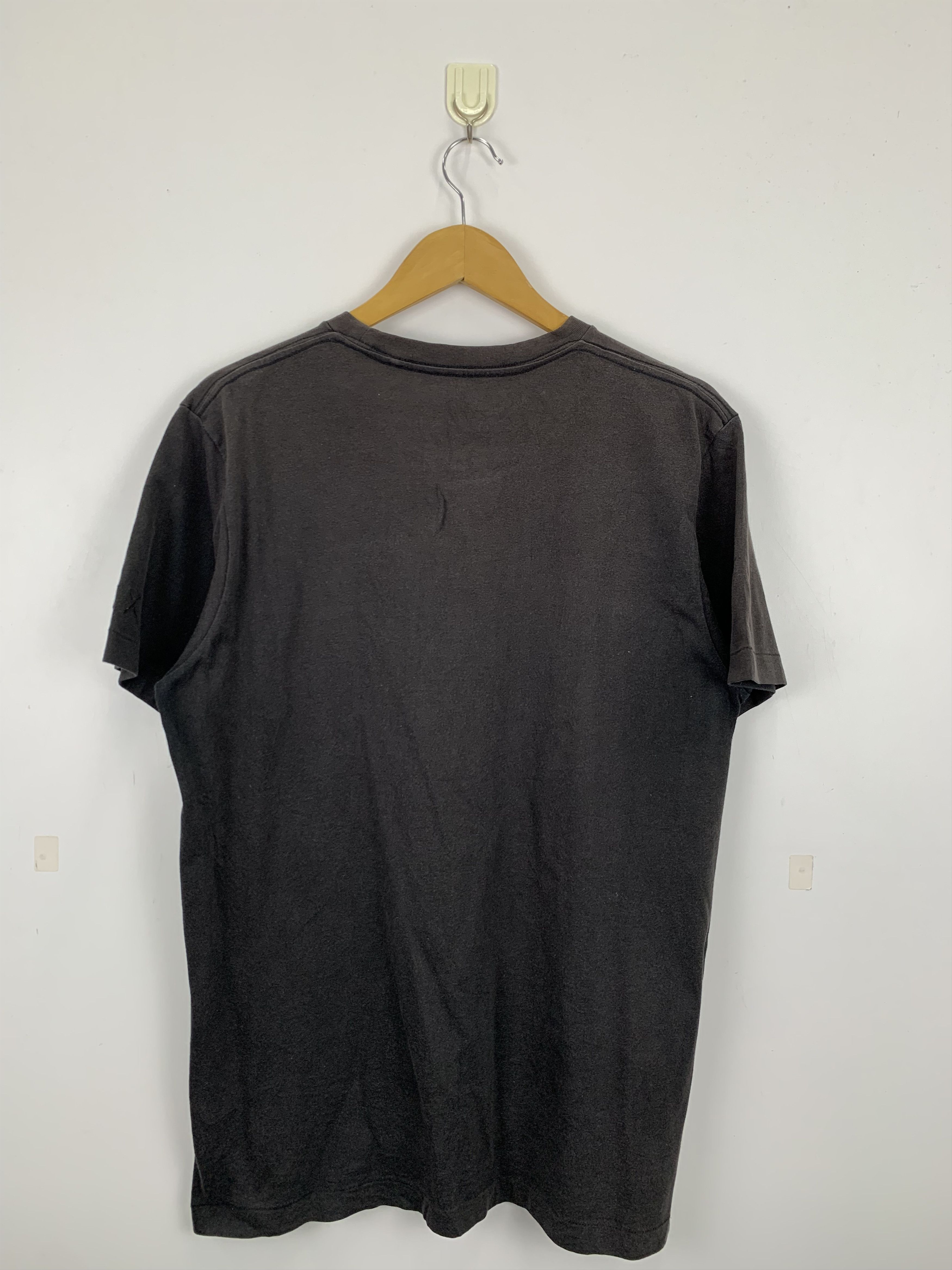Kaws × Uniqlo Uniqlo Kaws Peanuts Tees TA0249 Size US L / EU 52-54 / 3 - 3 Thumbnail