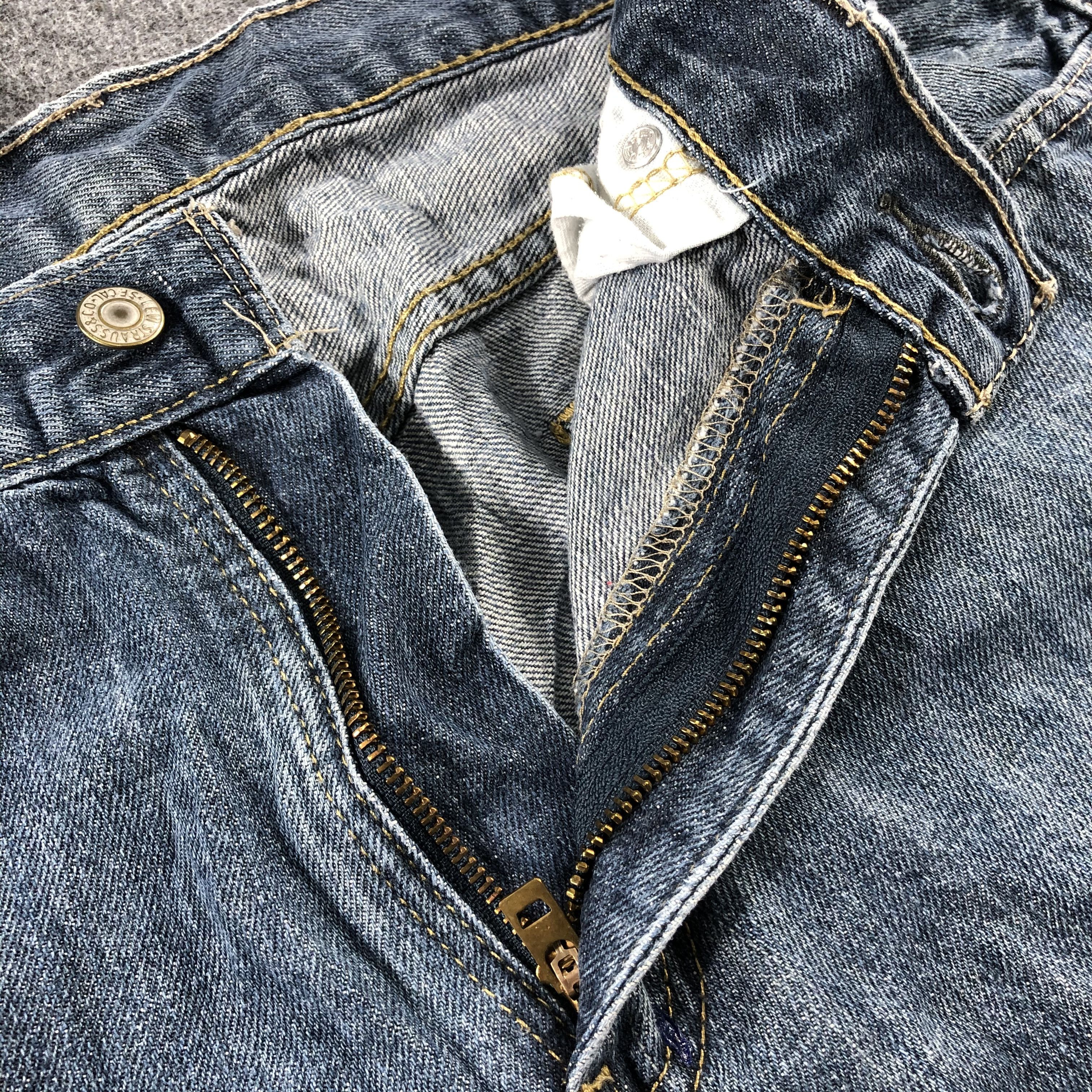 Levi's Vintage Blue Wash Levis 559 Jeans-J2627 Size US 34 / EU 50 - 10 Thumbnail