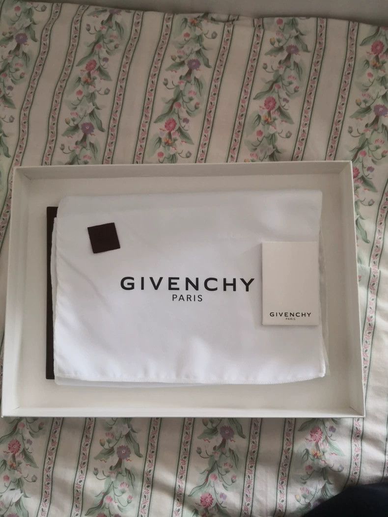 Givenchy Givenchy Handbag Size ONE SIZE - 3 Thumbnail