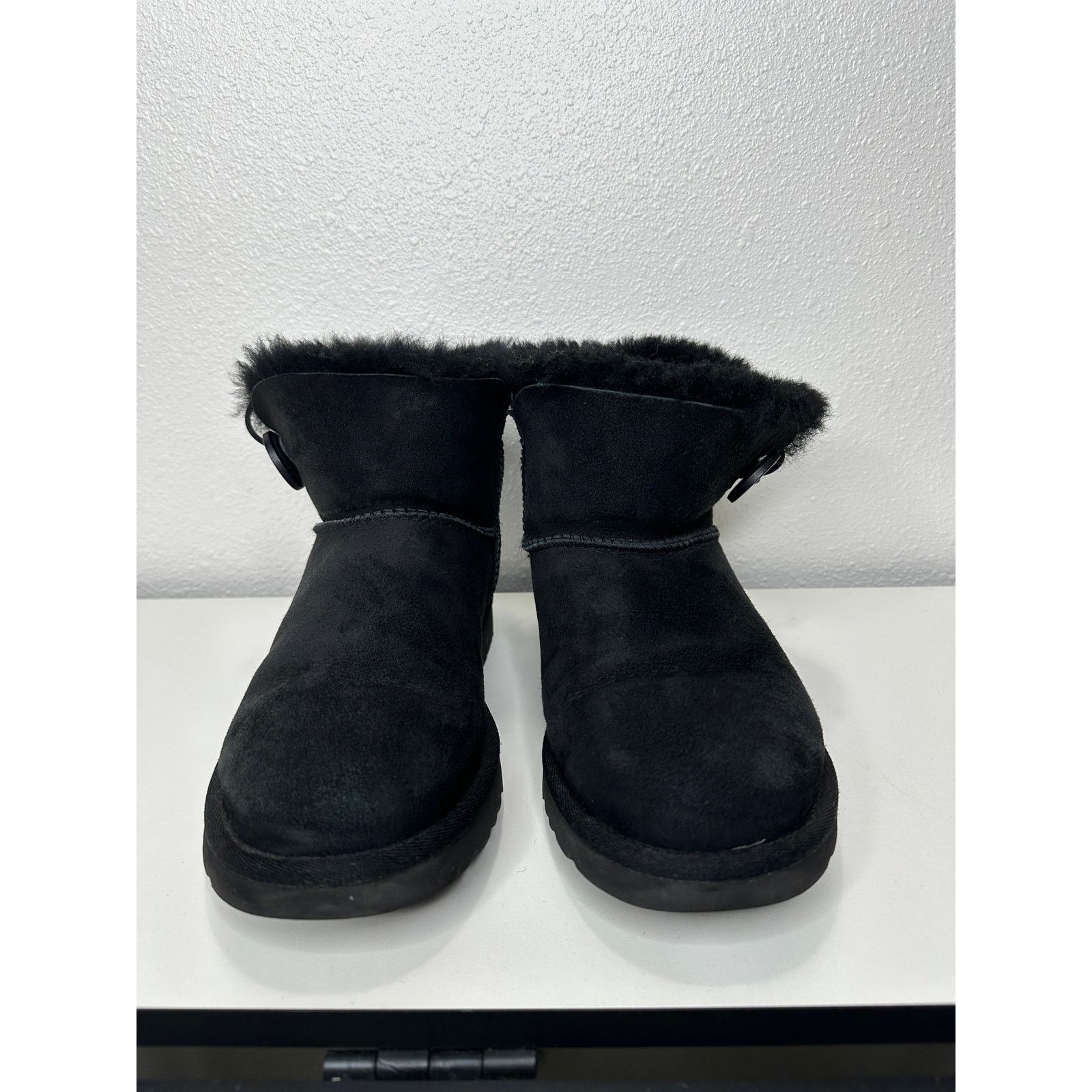 Ugg UGG Black Suede Furry Mini Bailey Button Ankle Boot 6 Size US 6 / IT 36 - 3 Thumbnail
