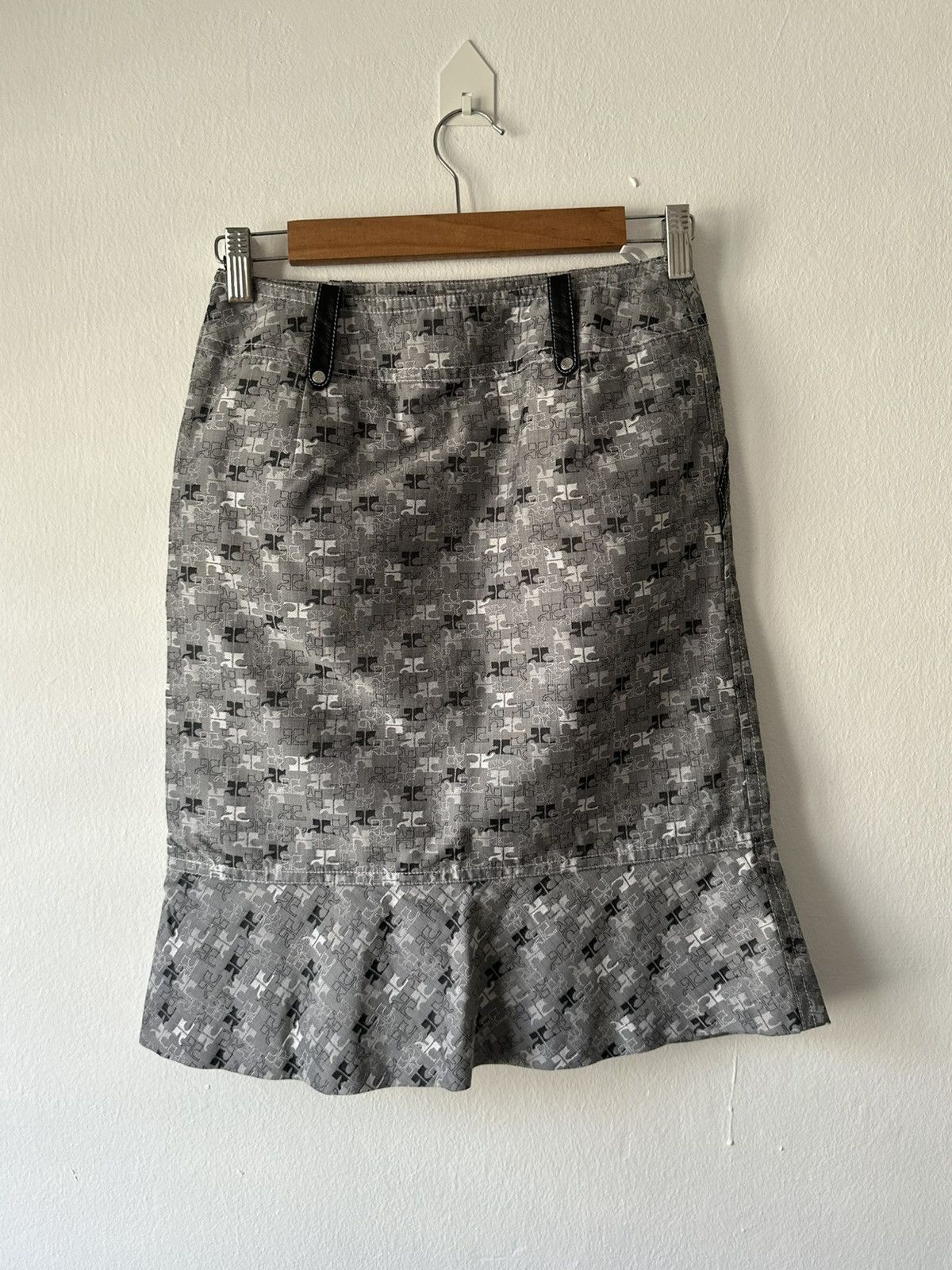 Courreges Courreges Monogram Skirt Size 28" / US 6 / IT 42 - 3 Thumbnail