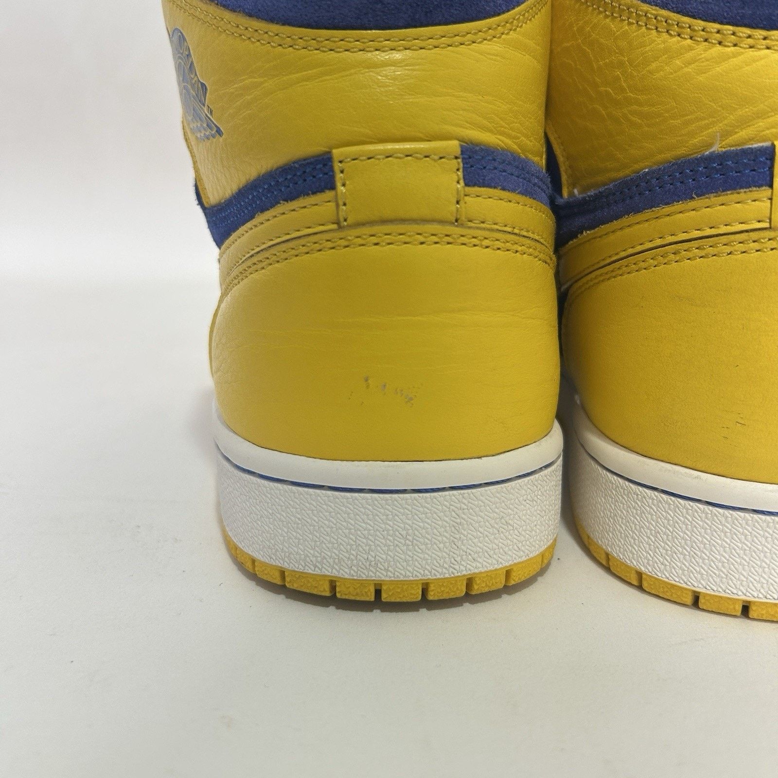 Jordan Brand Nike Air Jordan 1 Retro High OG “Laney” 2013 Size US 9.5 / EU 42-43 - 8 Thumbnail