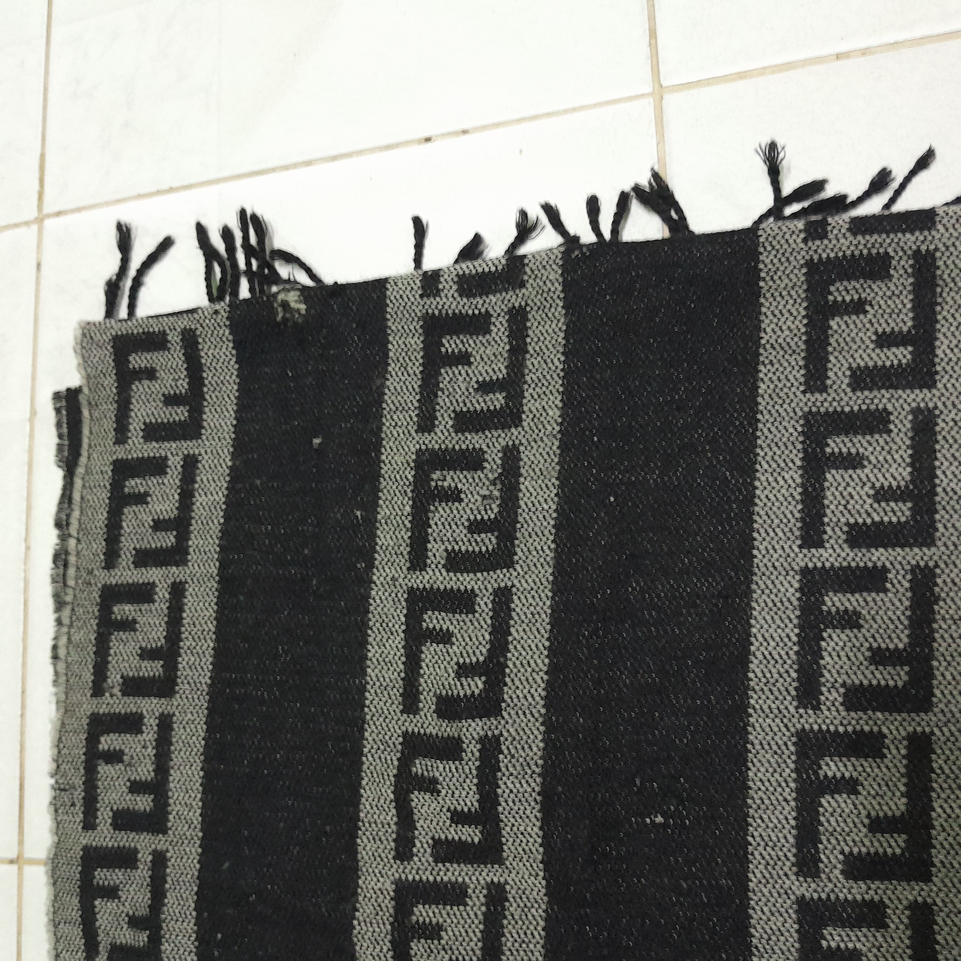 Fendi 💥FINAL DROP💥DISTRESSED VERY WORN FENDI UNISEX WOOL SCARVES Size ONE SIZE - 10 Thumbnail