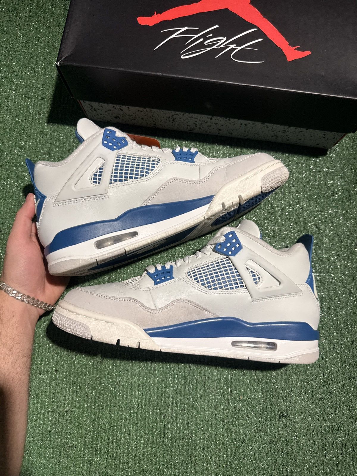 Jordan Brand Jordan 4 military blue 2024 Size US 9 / EU 42 - 2 Thumbnail
