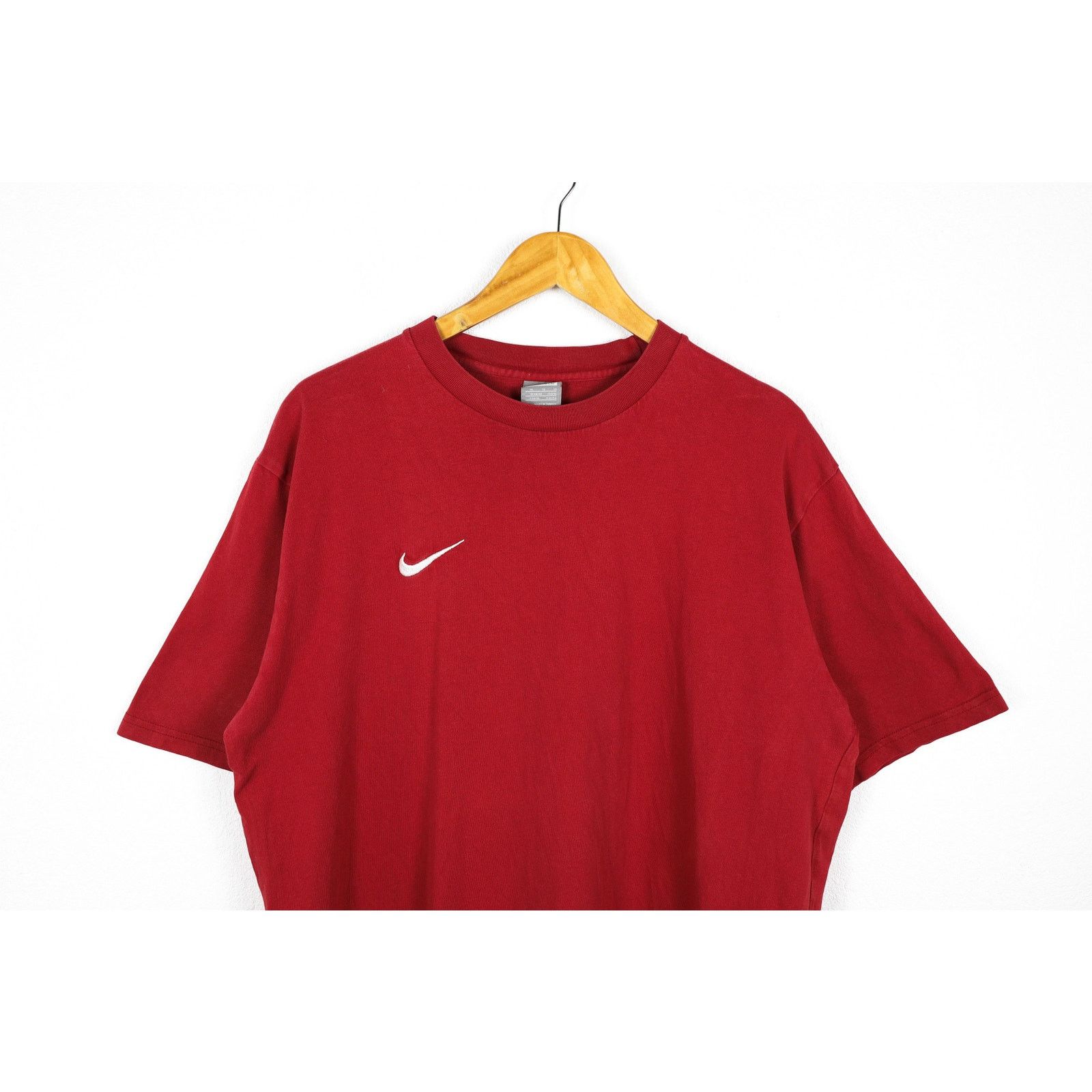 Nike Vintage Nike Swoosh Logo Red Tee T-shirt 90s Y2K Size US XL / EU 56 / 4 - 2 Thumbnail