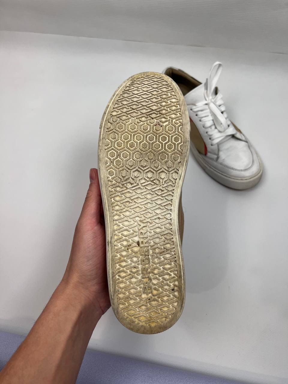 Burberry Burberry leather trainers shoes size 38 Size US 7 / EU 40 - 13 Thumbnail