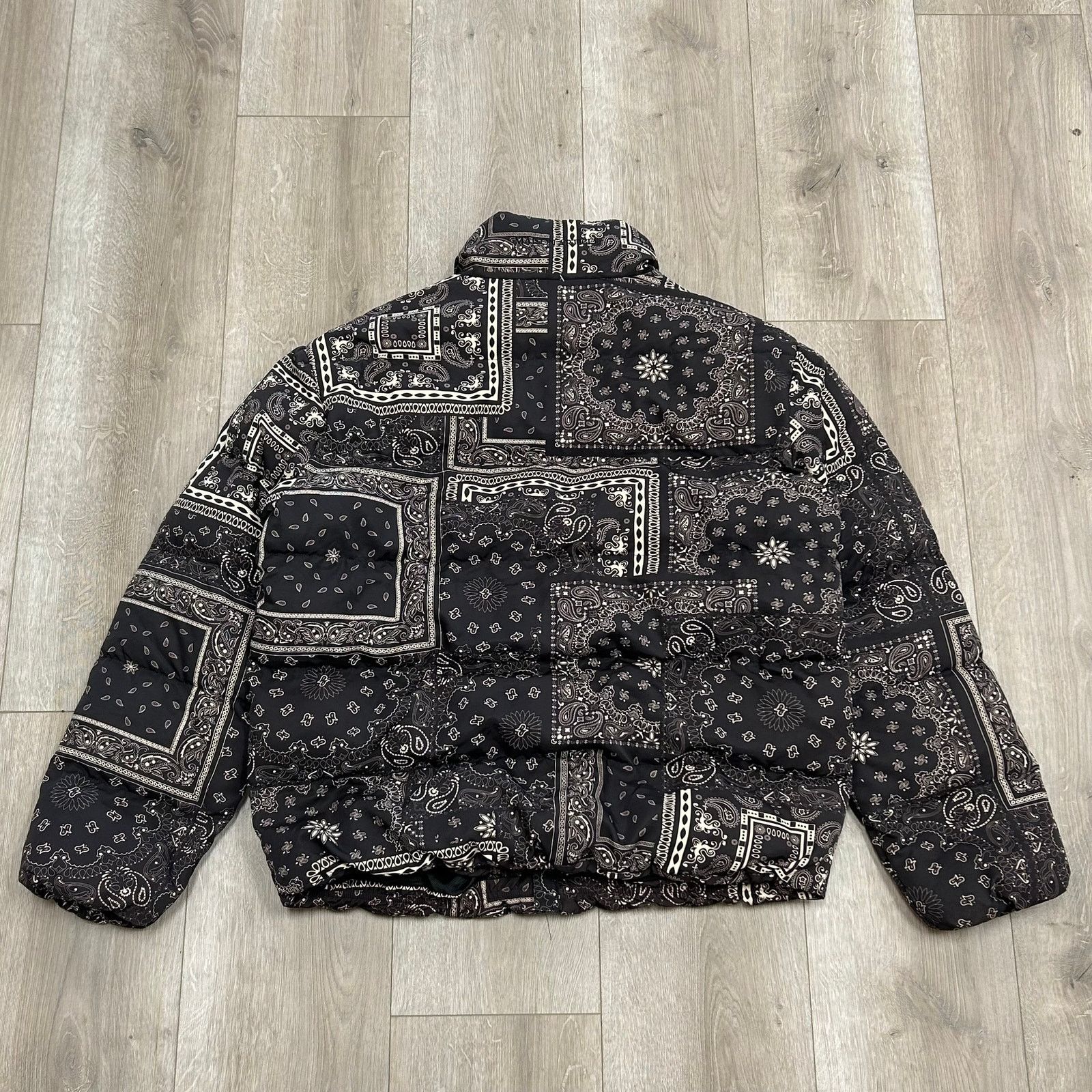 The North Face maison article puffer jacket bandana black white size Large Size US L / EU 52-54 / 3 - 6 Thumbnail