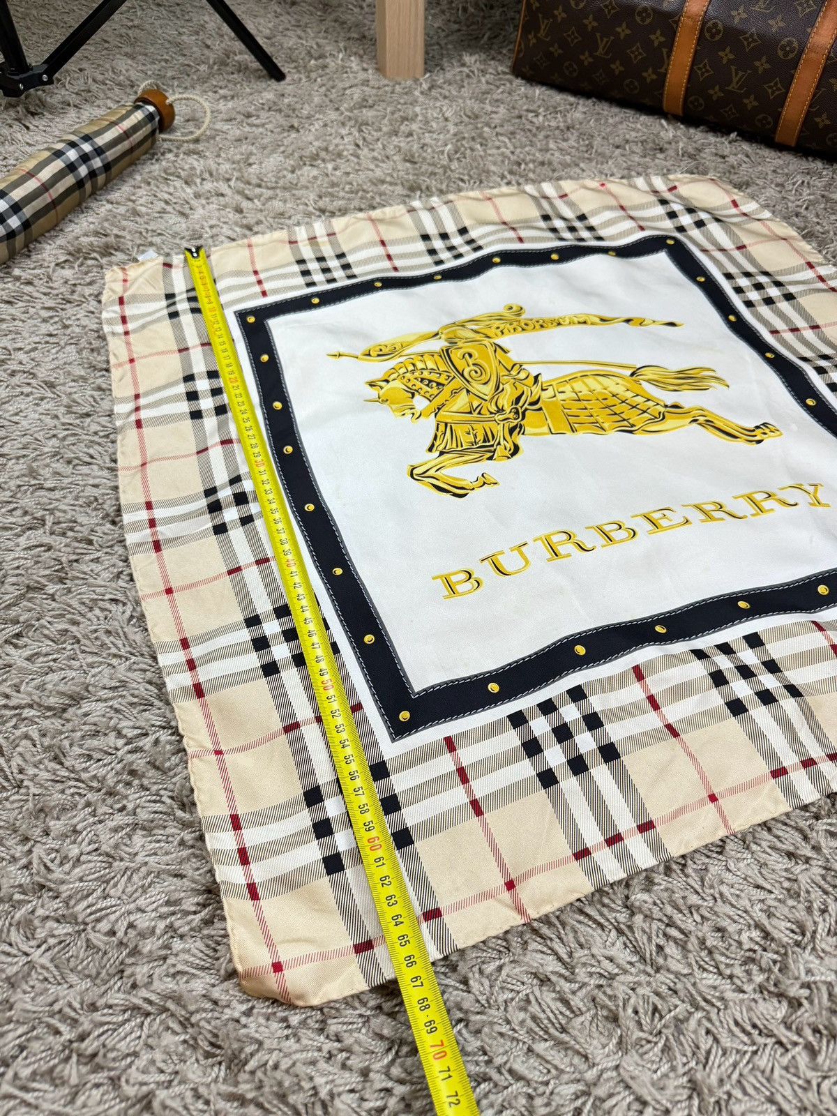 Burberry × Vintage Vintage Burberry 90s silk scarf original luxury item Size ONE SIZE - 5 Thumbnail