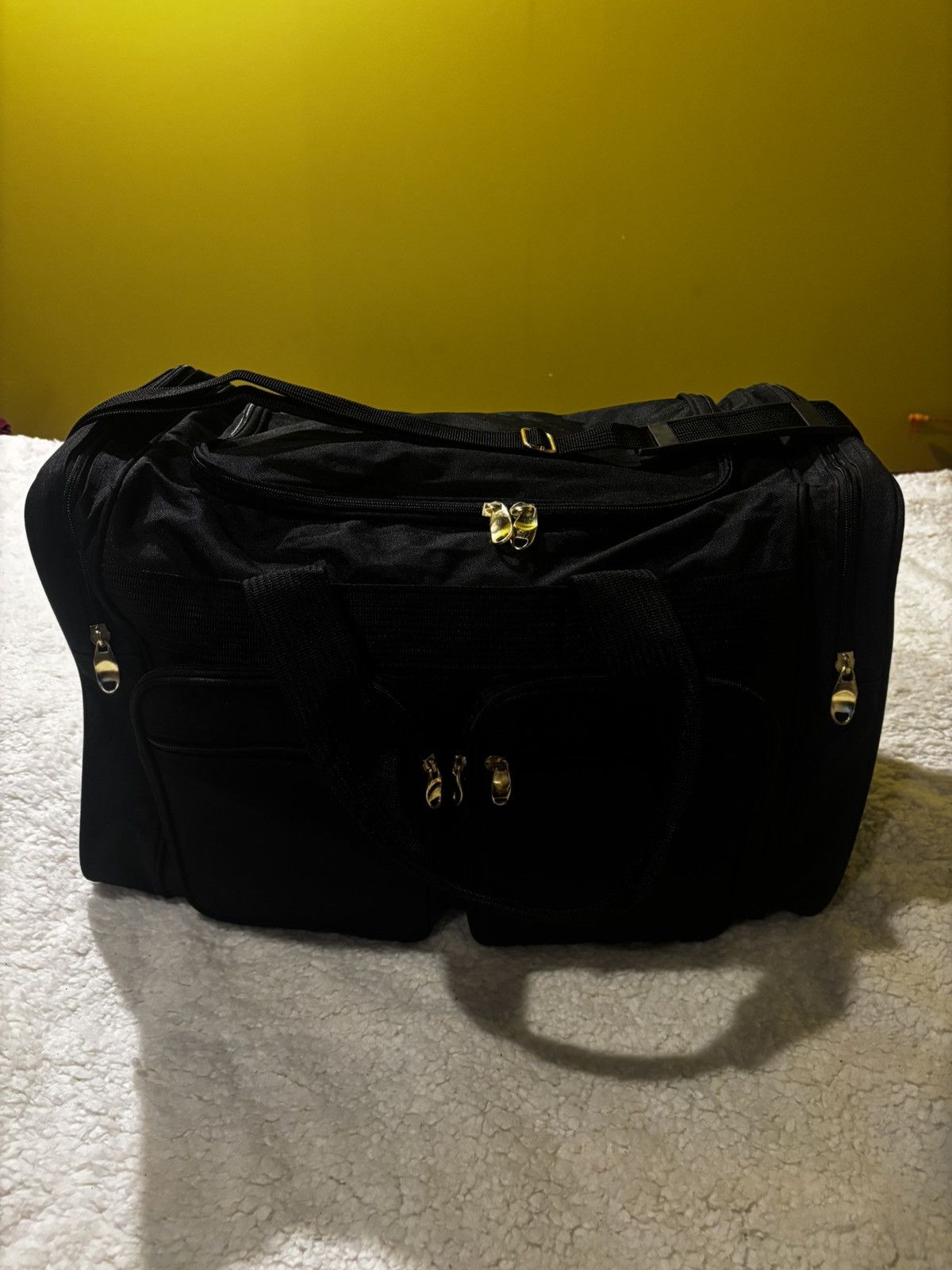 Other Black Duffel Bag Size ONE SIZE - 1 Thumbnail