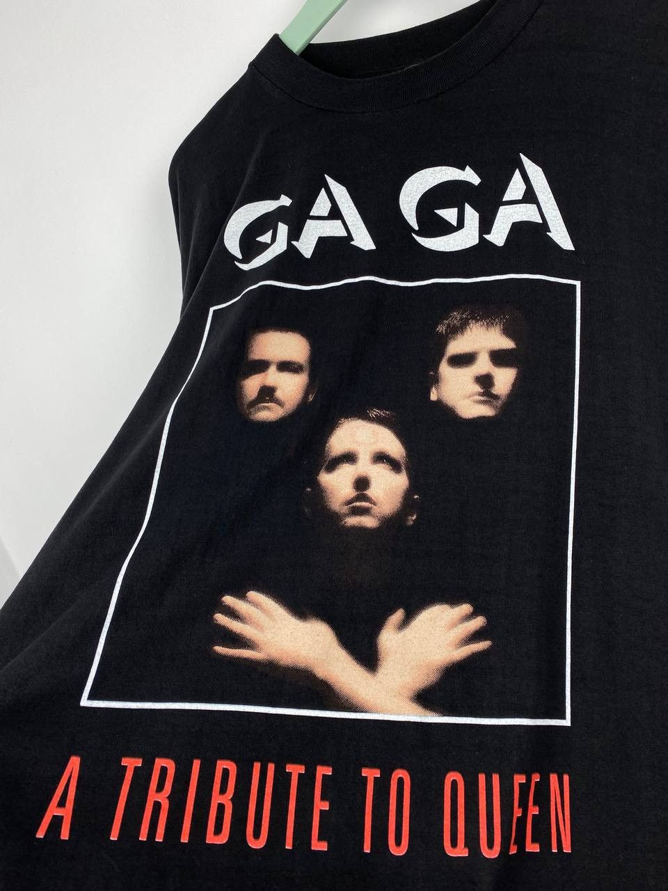 Band Tees Vintage 1995 Queen Radio Ga Ga T Shirt Pink Floyd Mercury Size US XL / EU 56 / 4 - 3 Thumbnail