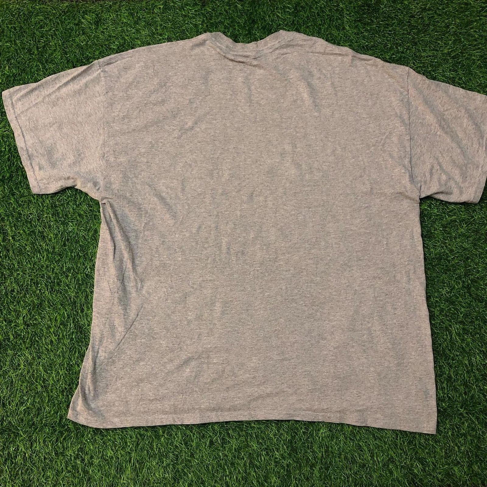 Gildan Men’s Grey Santa Rosa Physical Education Graphic Tee Size US XXL / EU 58 / 5 - 2 Thumbnail