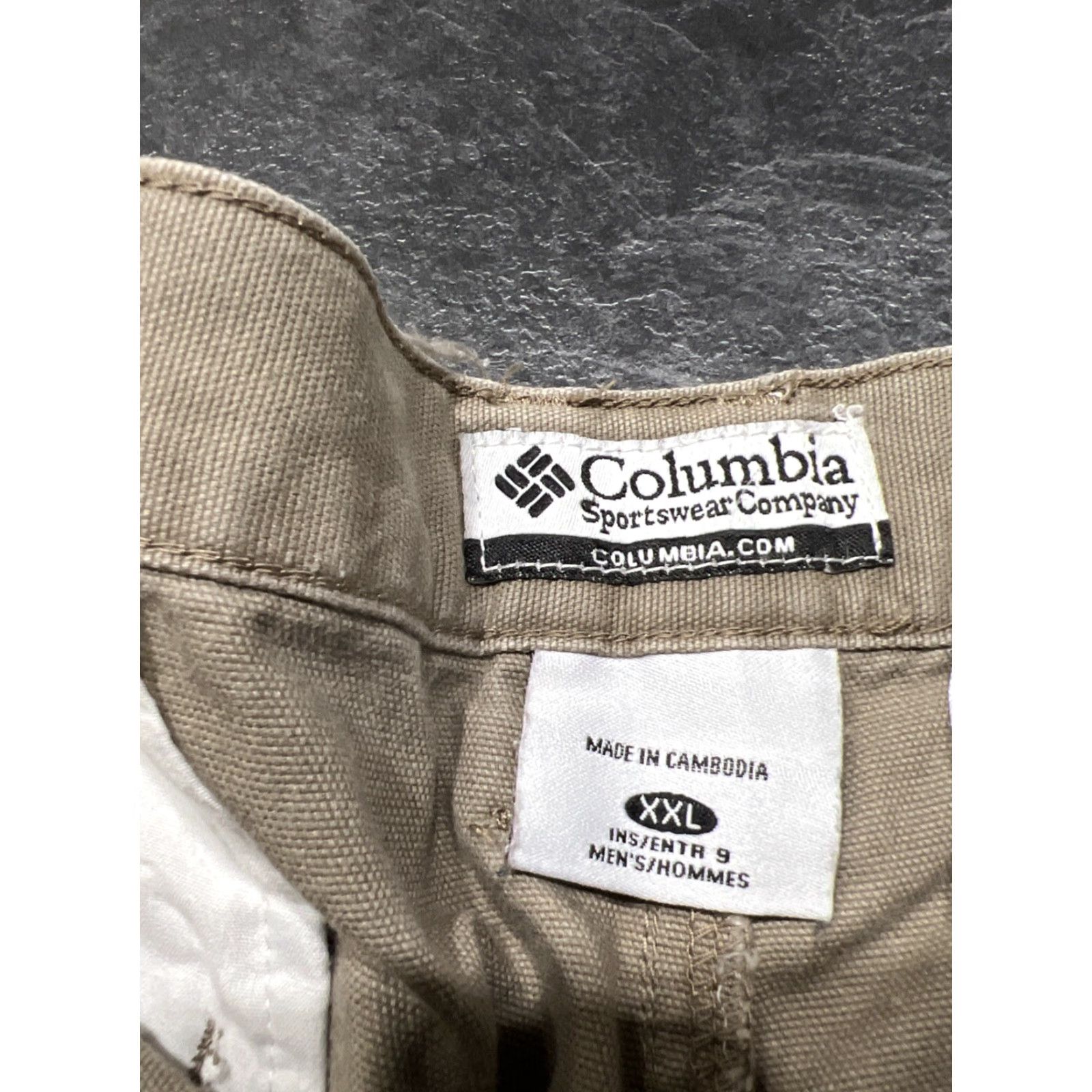 Vintage COLUMBIA Vintage Cargo Hiking Shorts 2XL Beige Mens Size US 39 - 4 Thumbnail