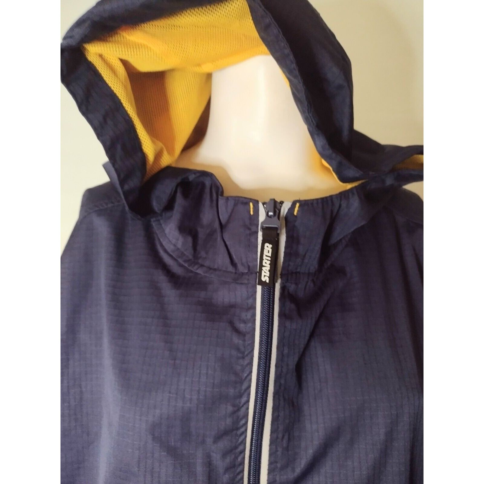 Starter Starter Windbreaker Hoodie Mid Jacket Size L Vtg Sporty READ Size US L / EU 52-54 / 3 - 2 Thumbnail