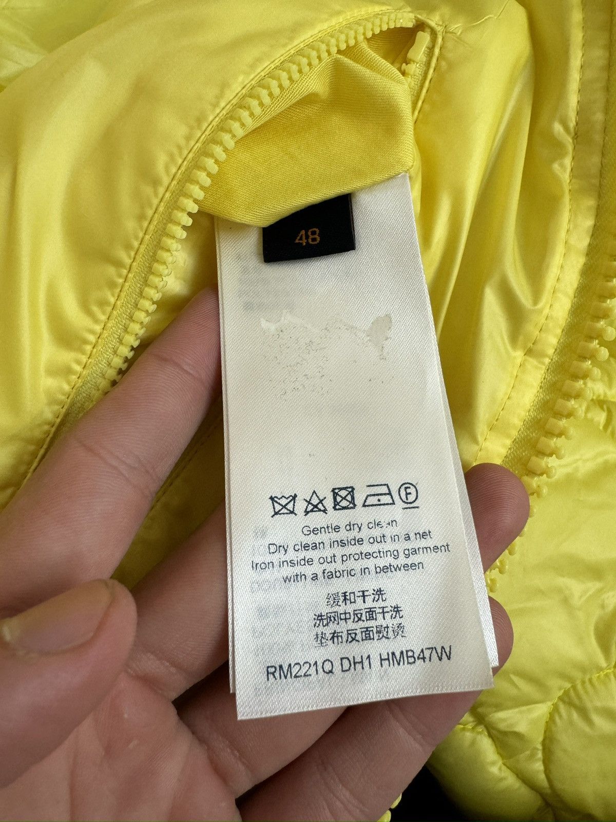 Louis Vuitton Louis Vuitton Yellow Flower Monogram Puffer Jacket Size US M / EU 48-50 / 2 - 15 Thumbnail