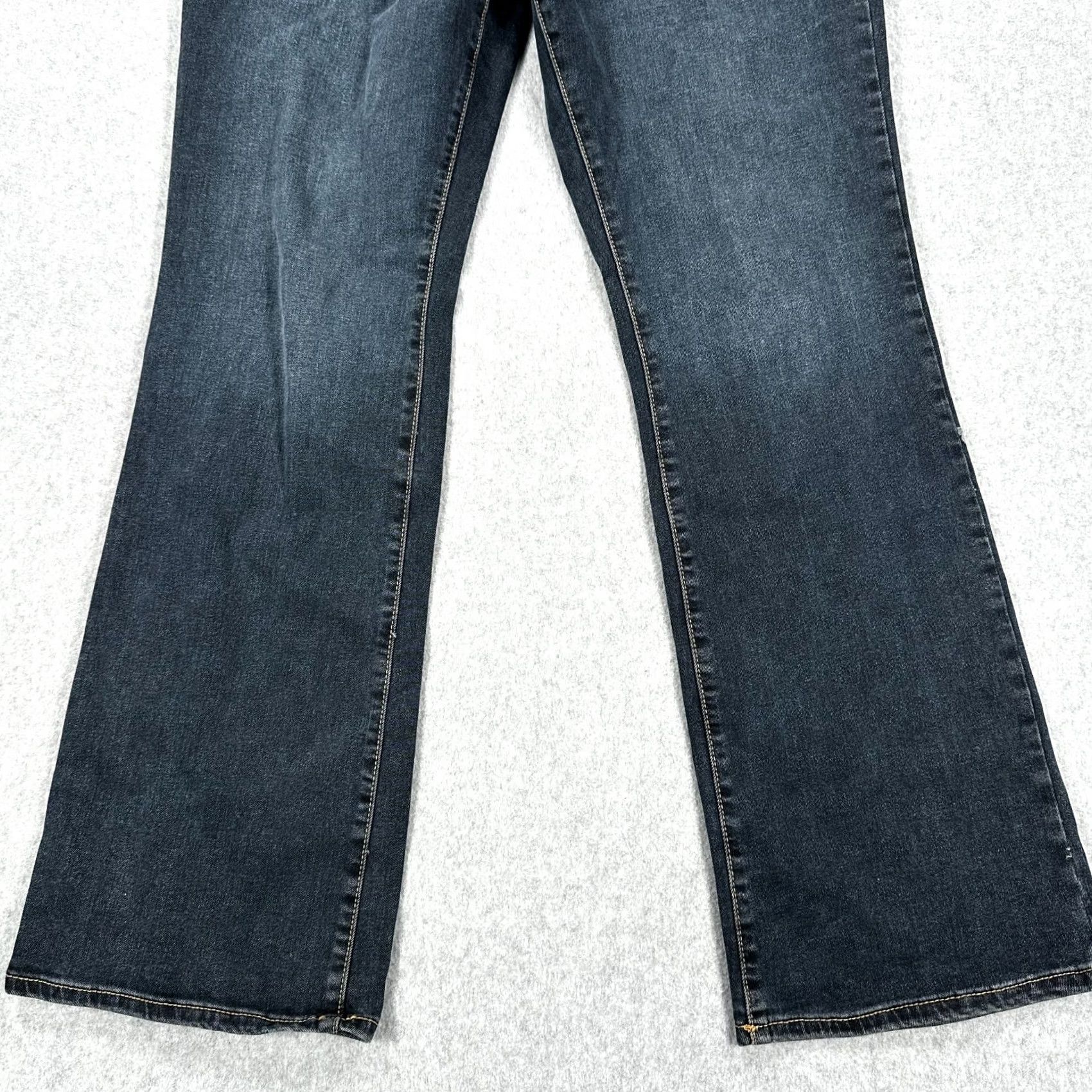 Vintage VINTAGE NOT Vintage? No. Universal Thread Bootcut Jeans Blue Women's 14/32R High Rise Medium Wash Pockets Size 36" / US 14 / IT 50 - 7 Thumbnail