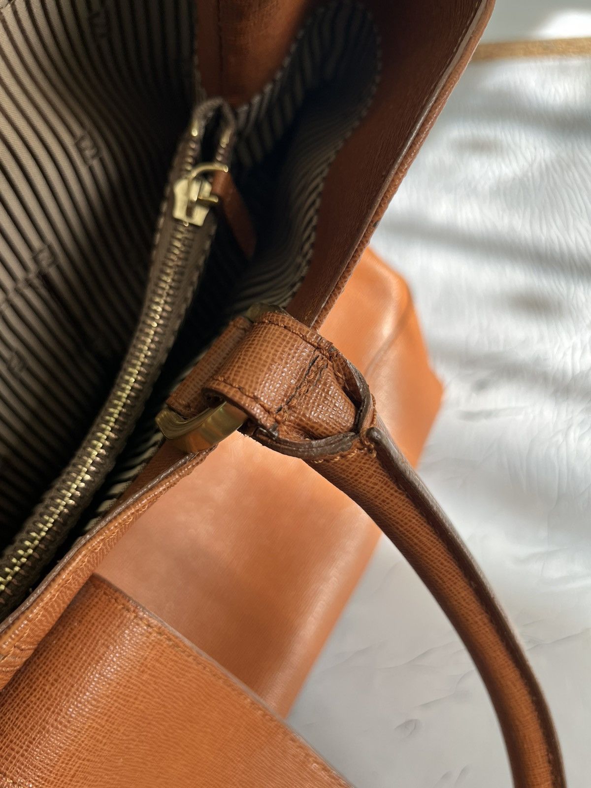 Fendi Fendi Brown Leather Chameleon Shopping Tote Bag Luxury Size ONE SIZE - 21 Thumbnail
