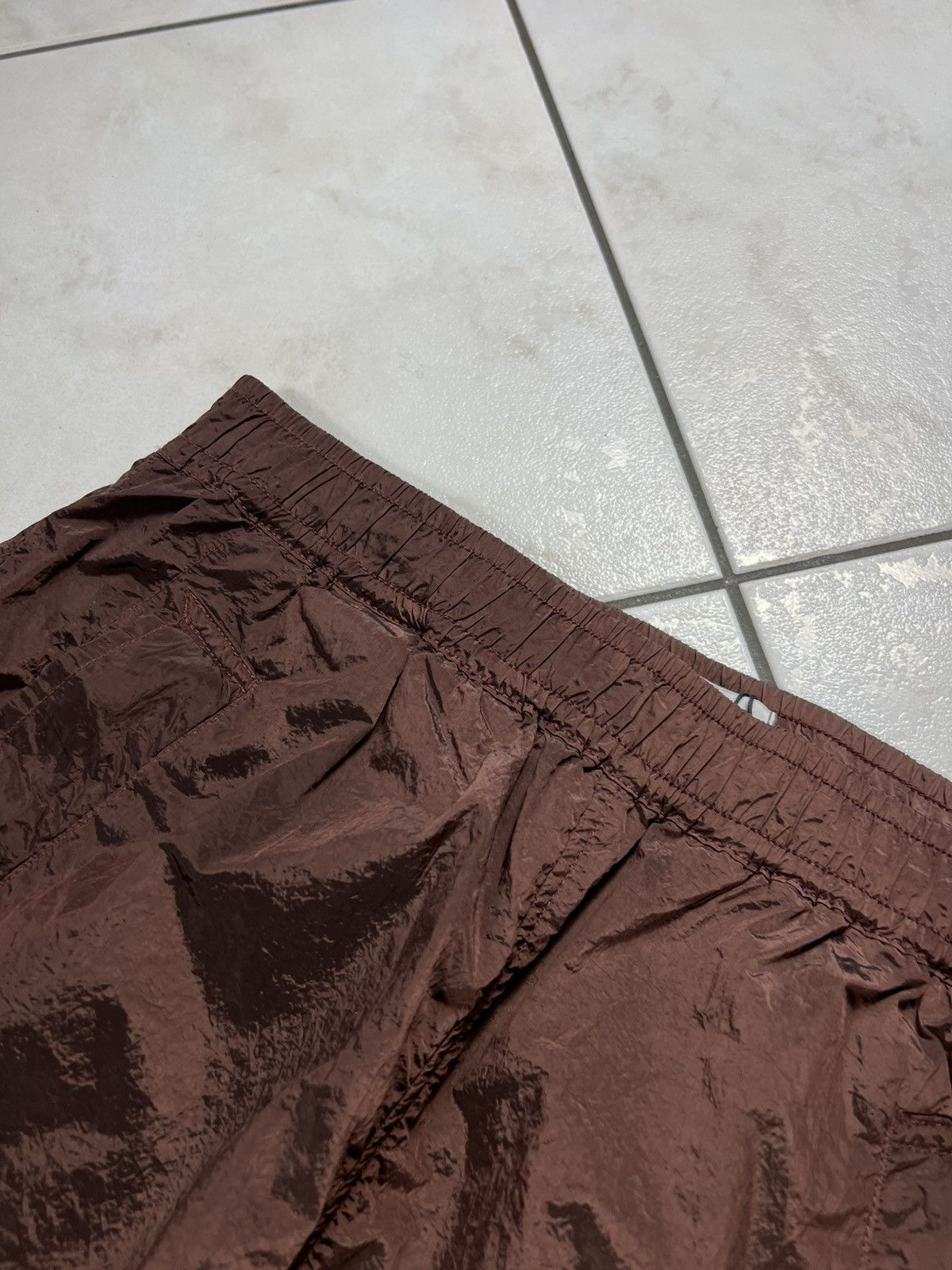 Stone Island Stone Island shiny nylon metal sweatpants burgundy baggy Size US 32 / EU 48 - 14 Thumbnail