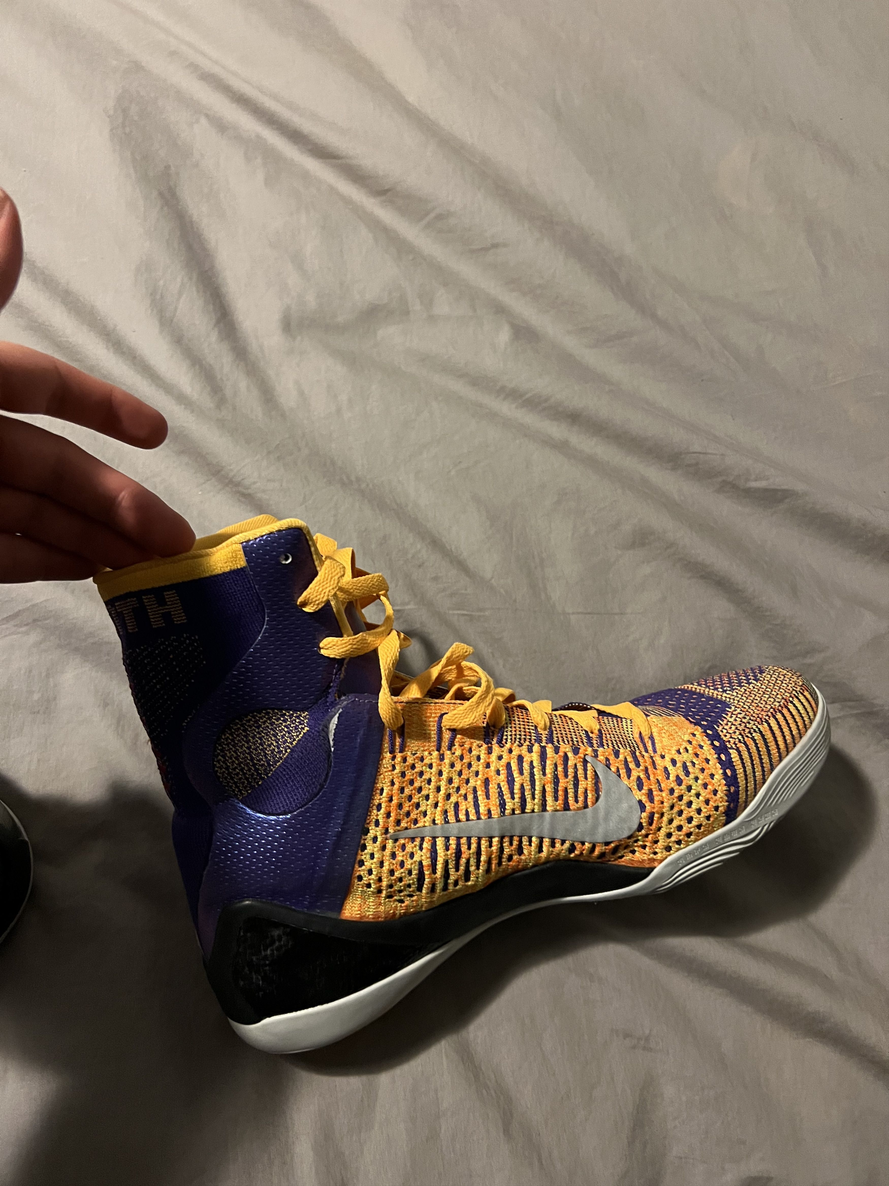 Nike Nike Kobe 9 Elite Team (Showtime) Size US 9 / EU 42 - 4 Thumbnail