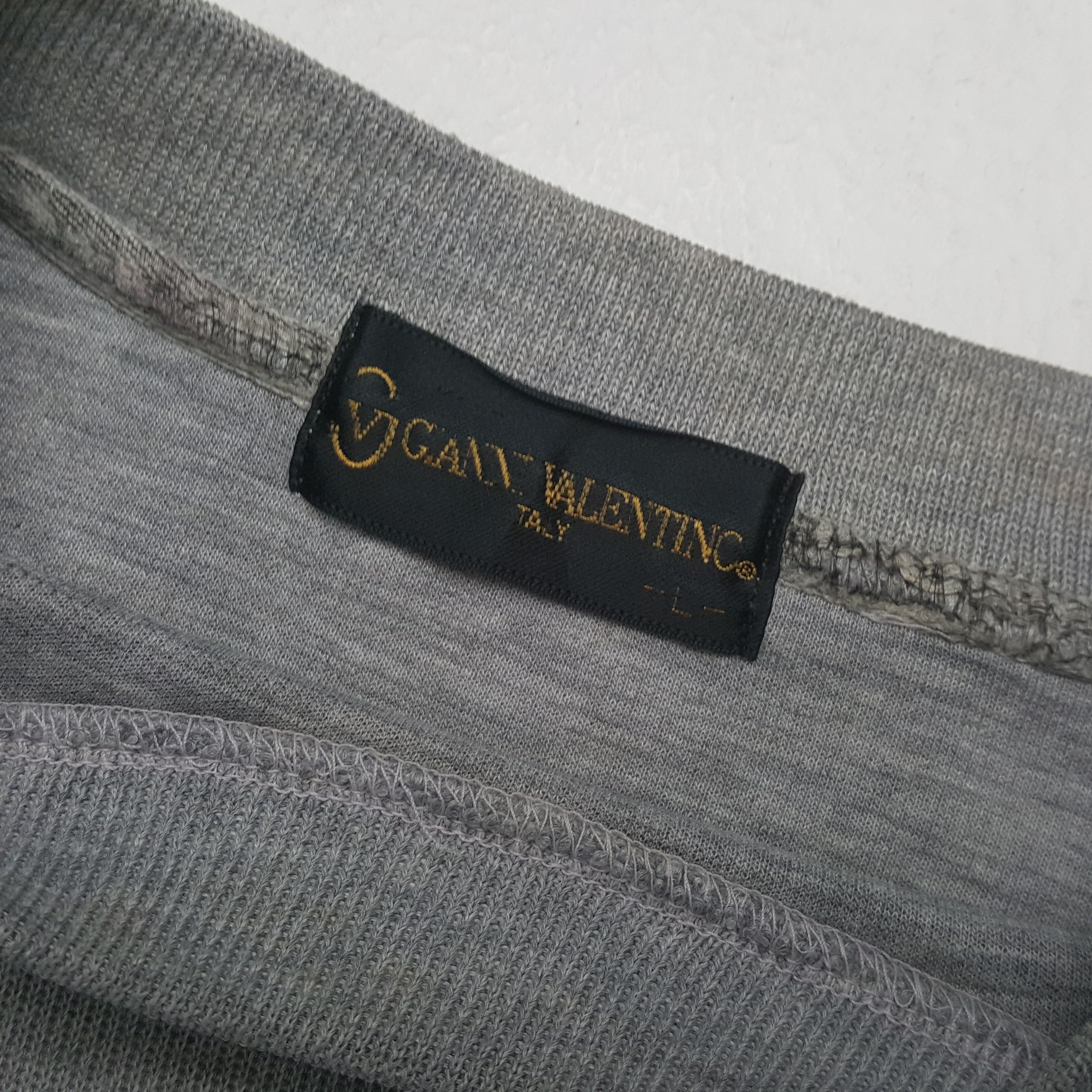 Gianni Valentino Gianni Valentino Italy Logo Spellout Design Sweatshirt RR5 Size US L / EU 52-54 / 3 - 4 Thumbnail