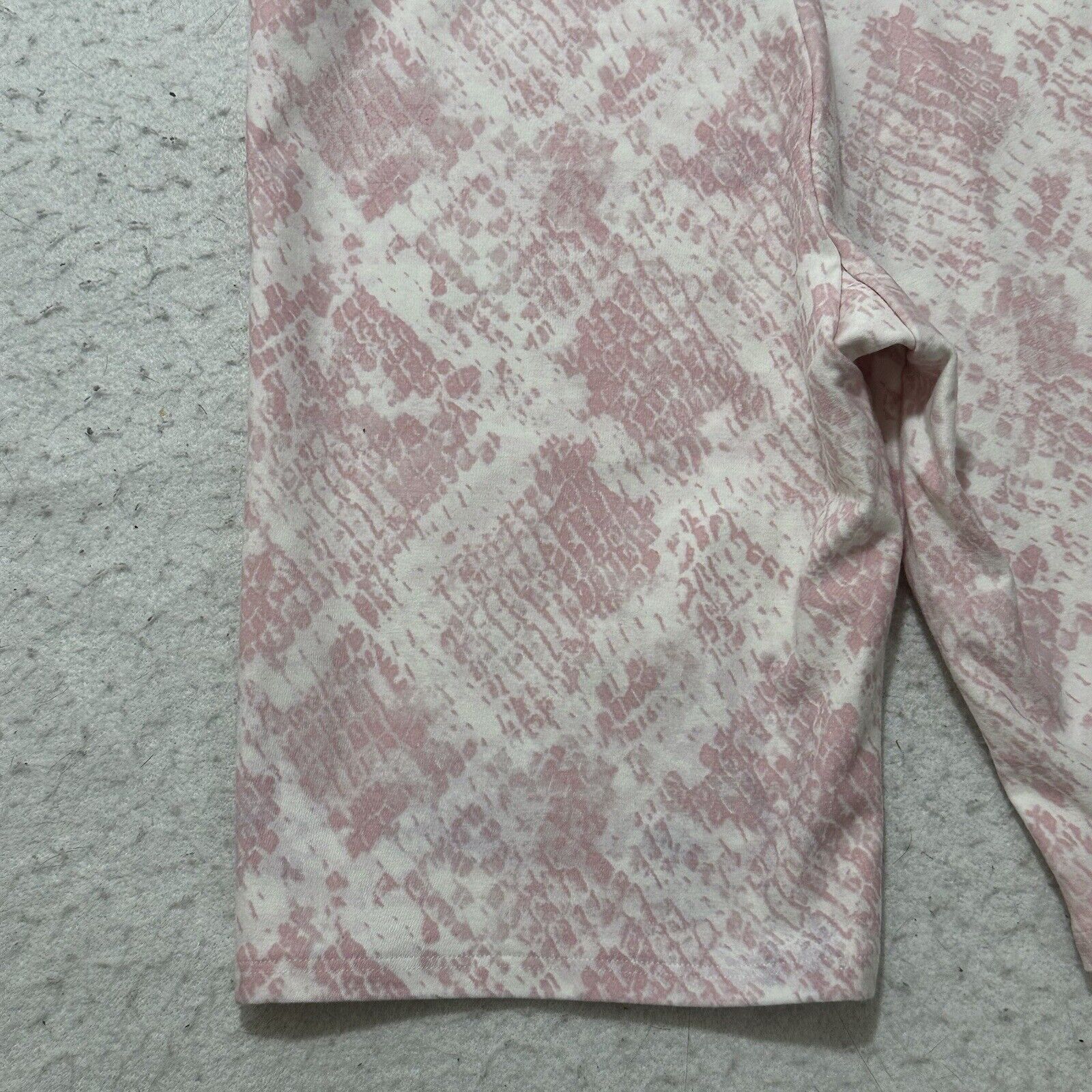 Victoria's Secret Victoria's Secret PINK Yoga Small High Rise Biker Shorts Size 28" / US 6 / IT 42 - 10 Thumbnail