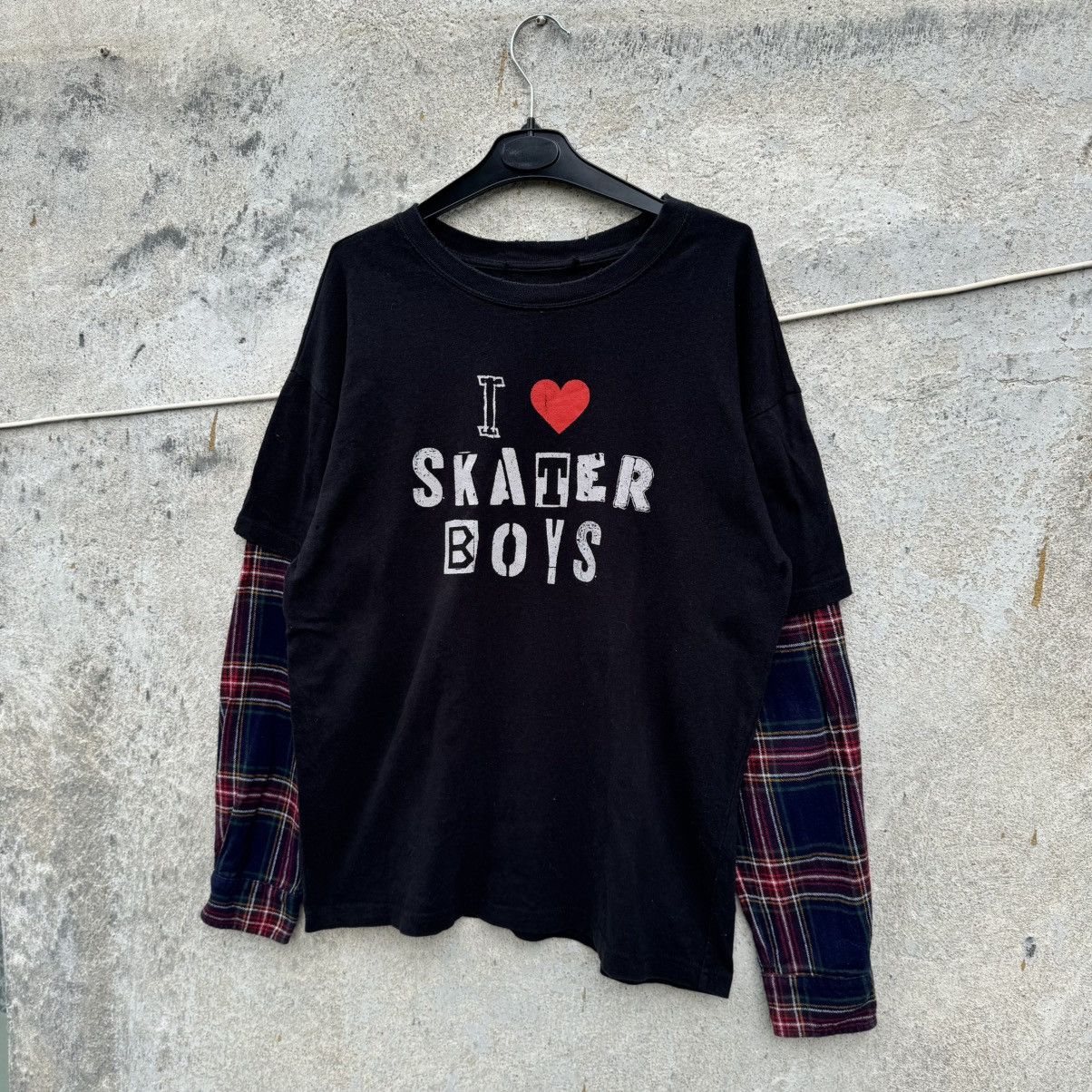 If Six Was Nine Distressed I LOVE SKATER BOYS LONGSLEEVE y2k grunge flannel Size US M / EU 48-50 / 2 - 5 Thumbnail