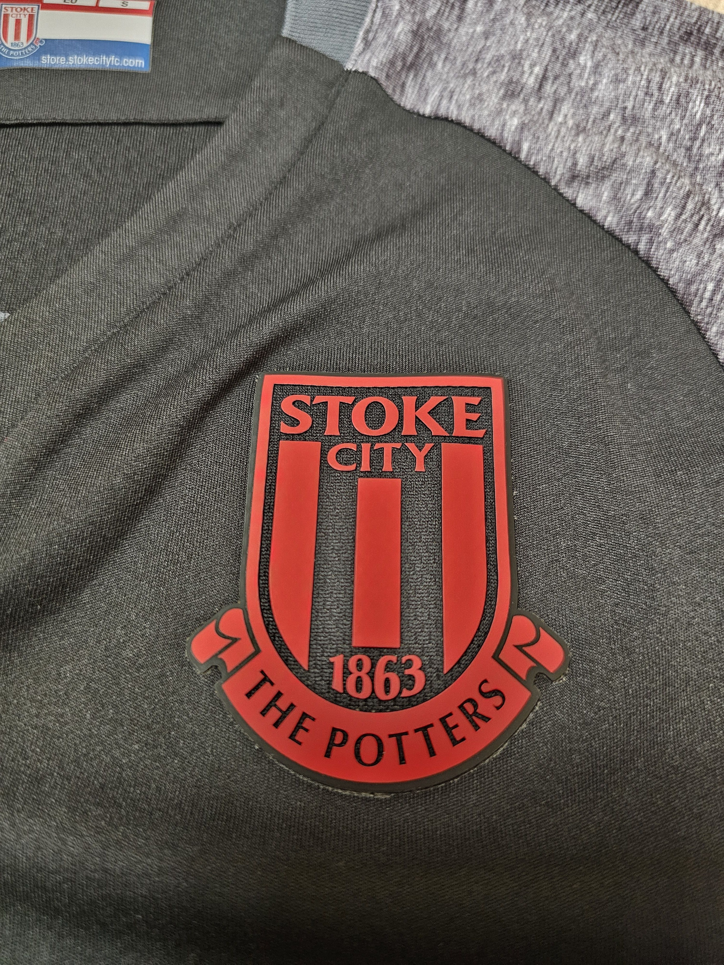Other STOKE CITY 2019 2020 AWAY FOOTBALL SHIRT SOCCER JERSEY Size US S / EU 44-46 / 1 - 4 Thumbnail