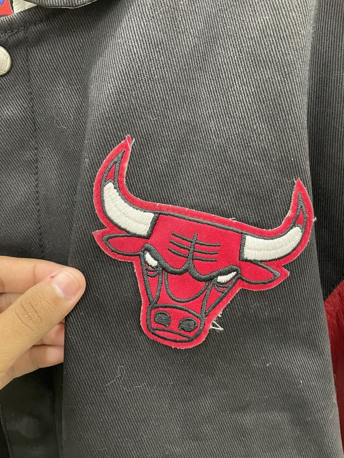 Jeff Hamilton Jeff Hamilton x Chicago Bulls Size US M / EU 48-50 / 2 - 3 Thumbnail