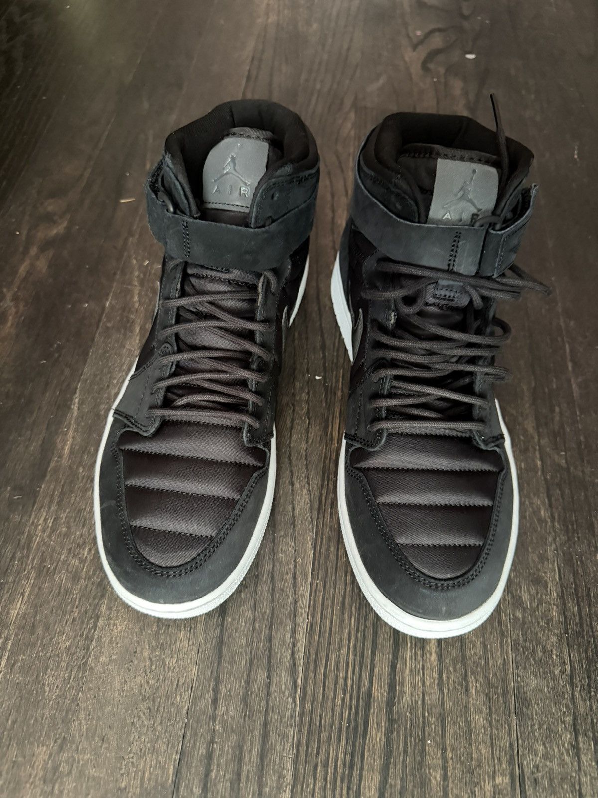 Nike Jordan 1 Retro High Strap Size US 10 / EU 43 - 3 Thumbnail