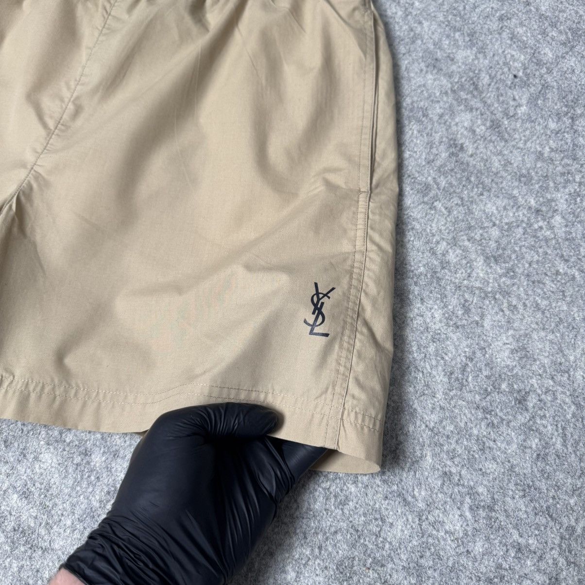 Yves Saint Laurent Yves Saint Laurent Shorts Size US 36 / EU 52 - 2 Thumbnail