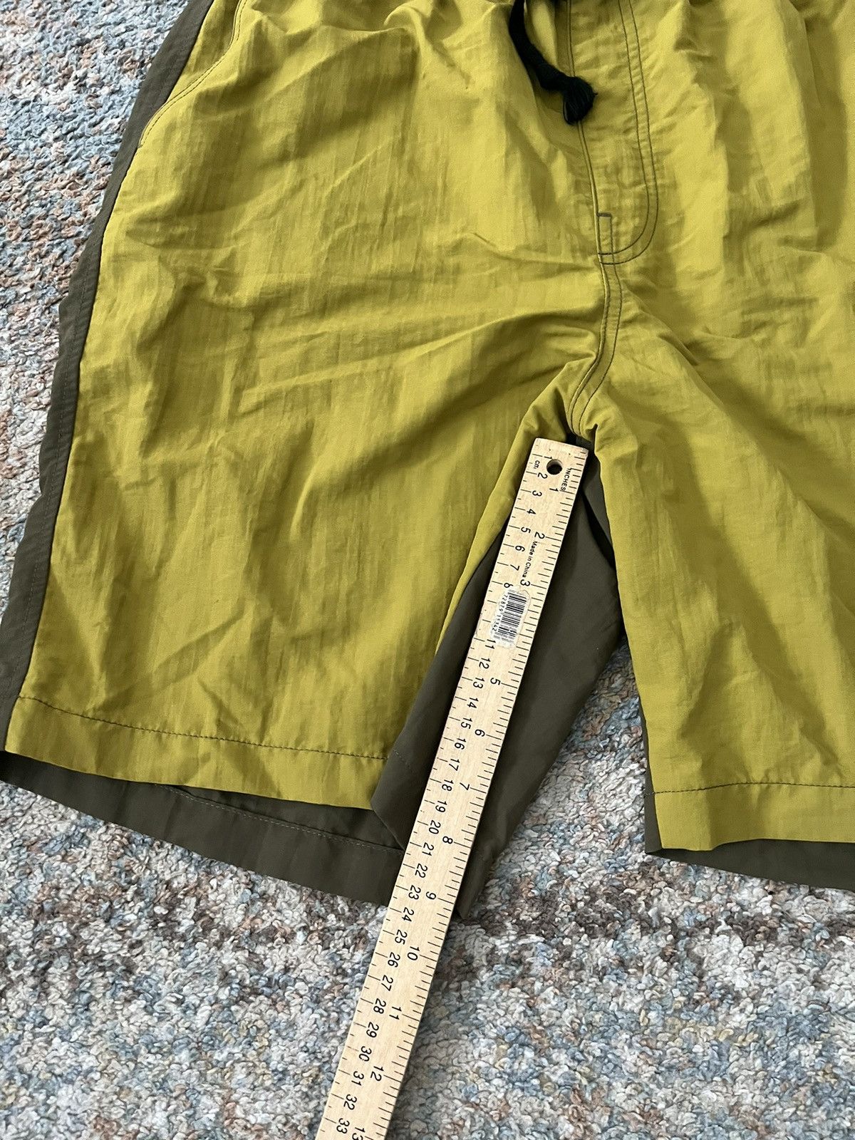 Marni × Uniqlo Marni x Uniqlo Green Colorblock Nylon Shorts Size US 34 / EU 50 - 7 Thumbnail