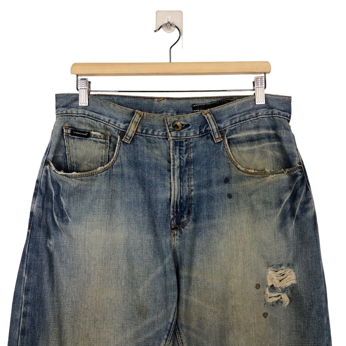 Volcom 🔥Distressed Denim Jeans Volcom Japan Rare Design Size US 34 / EU 50 - 3 Thumbnail