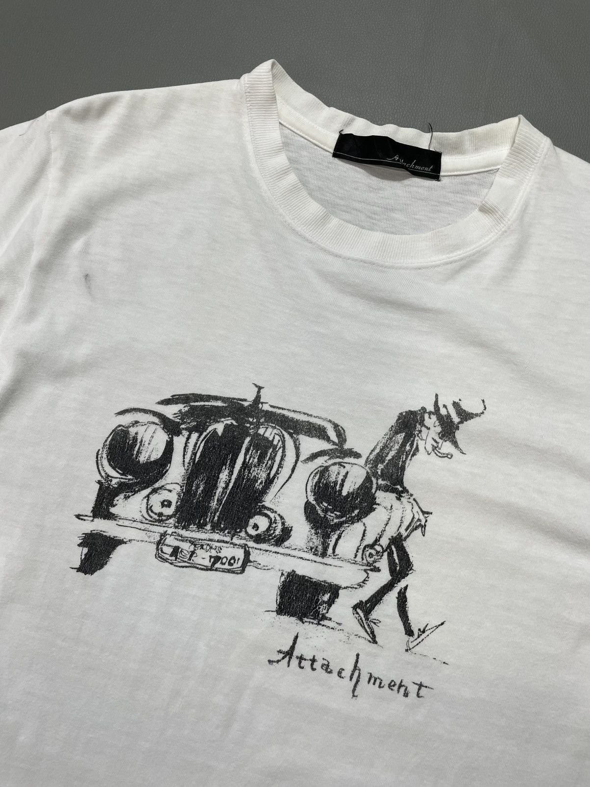 Attachment Men with classic car Art Work tee Size US M / EU 48-50 / 2 - 2 Thumbnail