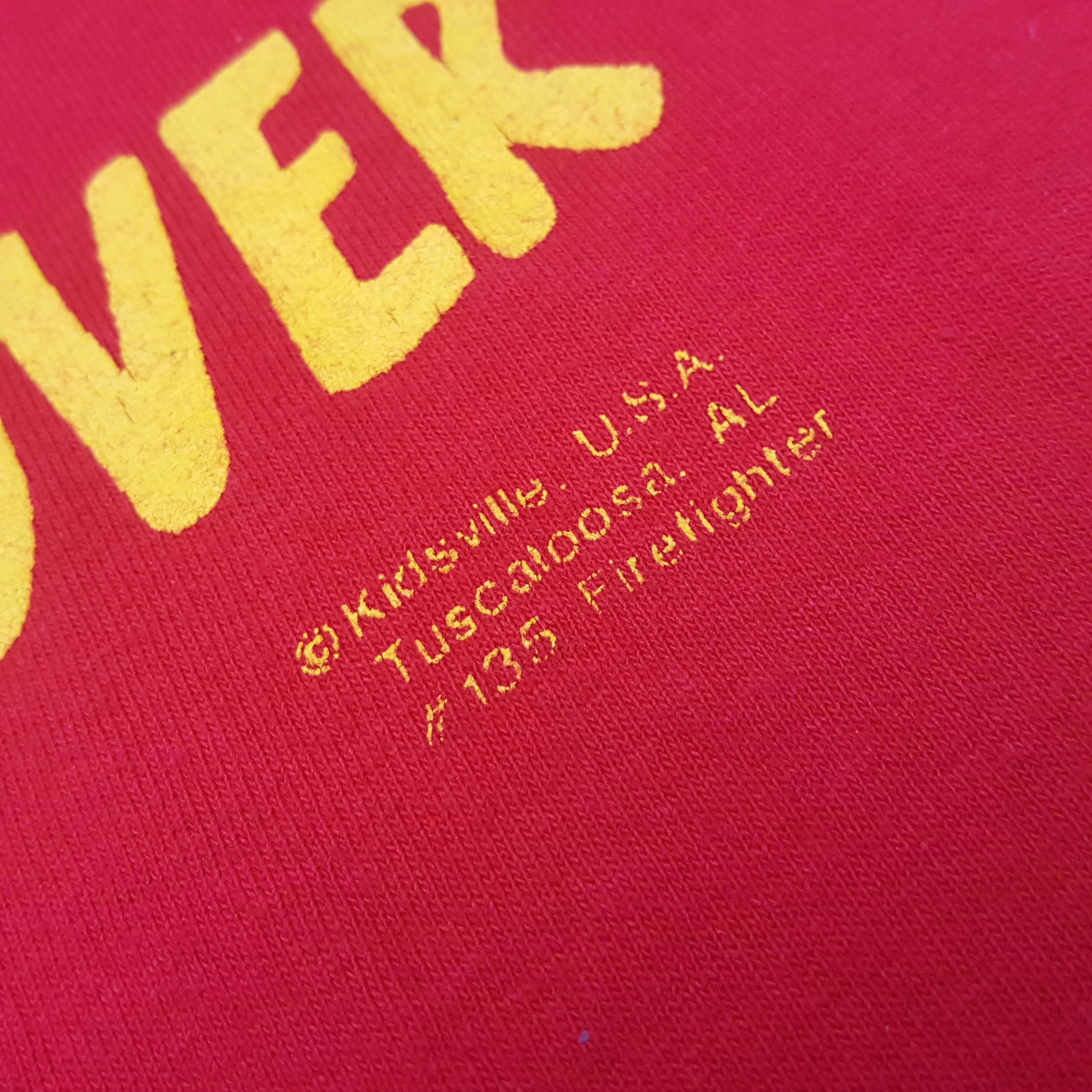Other Vintage Hug A Firefighter American Fire Depart T-shirt RR1 Size US XL / EU 56 / 4 - 7 Thumbnail