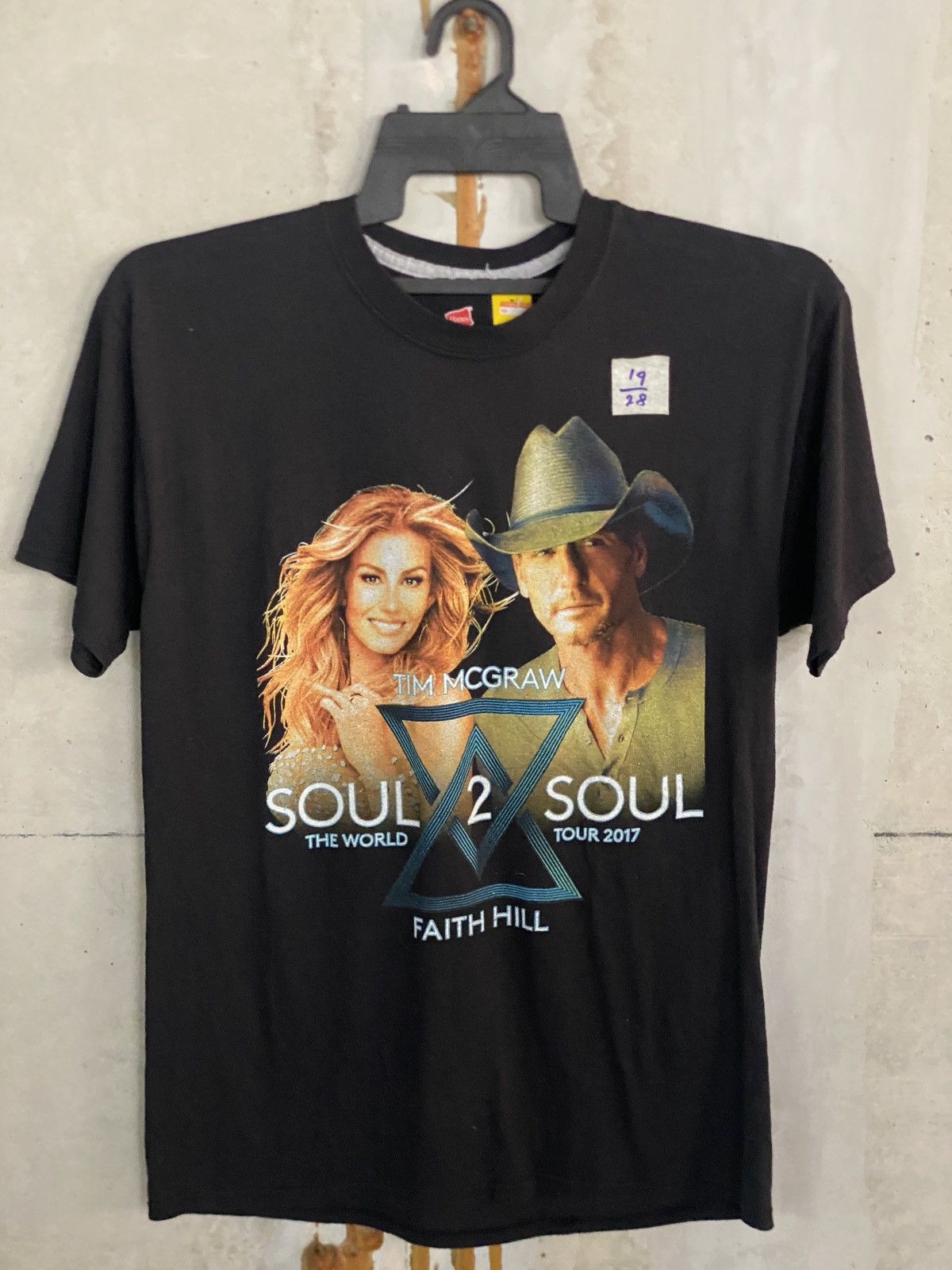 Hanes TIM MCGRAW X FAITH HILL CONCERT TSHIRT Size US M / EU 48-50 / 2 - 1 Thumbnail