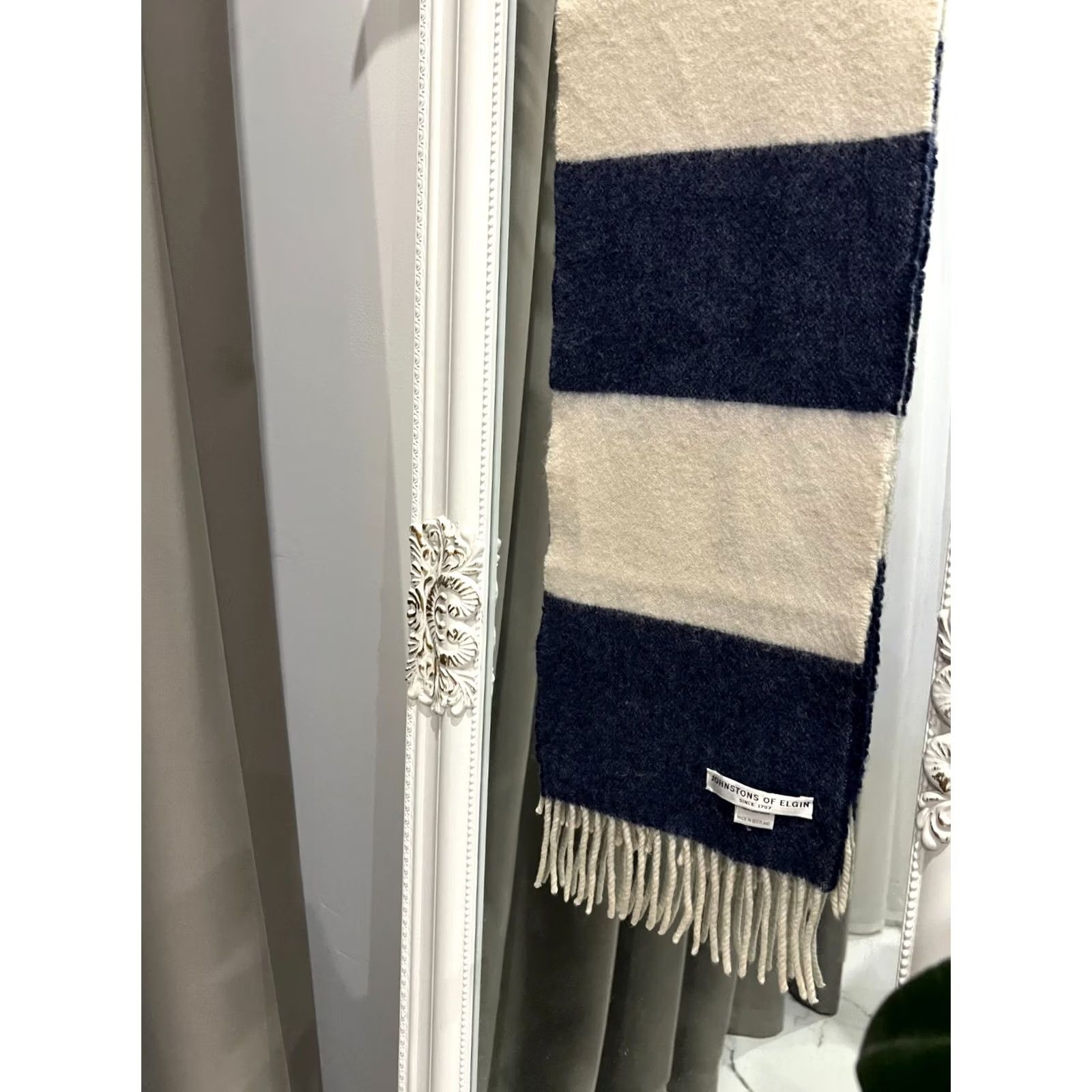 Johnstons Of Elgin Johnstons of Elgin Scarf 100% Cashmere Blue Ivory Stripe Vintage Unisex Pattern: Striped Size ONE SIZE - 6 Thumbnail