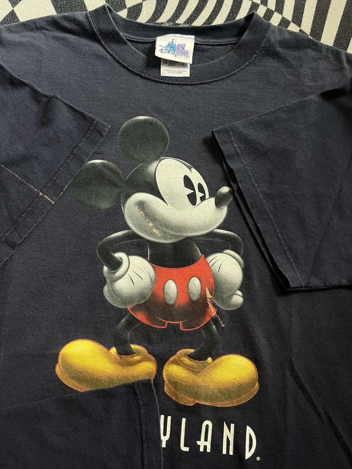 Disney Vintage Mickey Mouse Disney Land Character 00’s Tshirt Size US L / EU 52-54 / 3 - 6 Thumbnail
