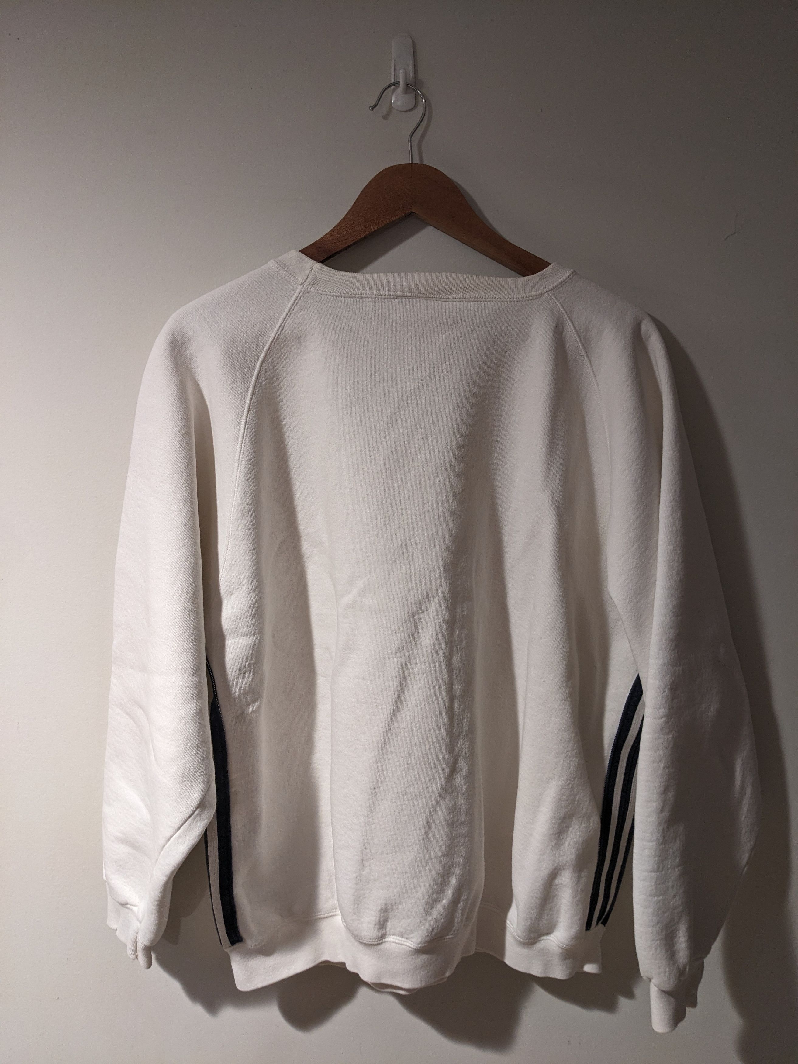 Adidas × Vintage Vintage 90s Adidas Logo Essential White Large Sweatshirt Size US L / EU 52-54 / 3 - 9 Thumbnail