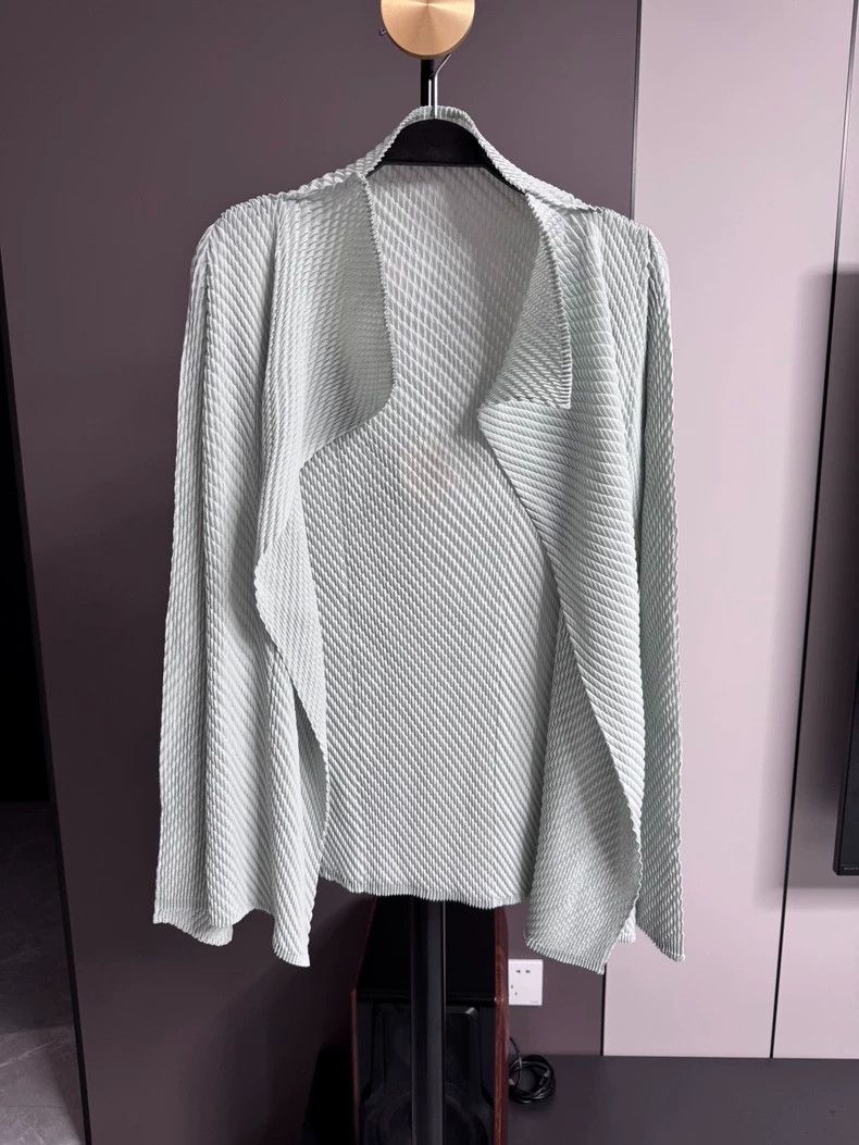 Issey Miyake Issey Miyake Fish Scale Knit Cardigan - dmc Size US M / EU 48-50 / 2 - 1 Thumbnail
