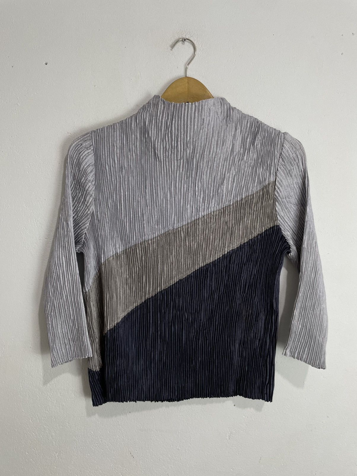 Japanese Undefined Pleated shirt issey style