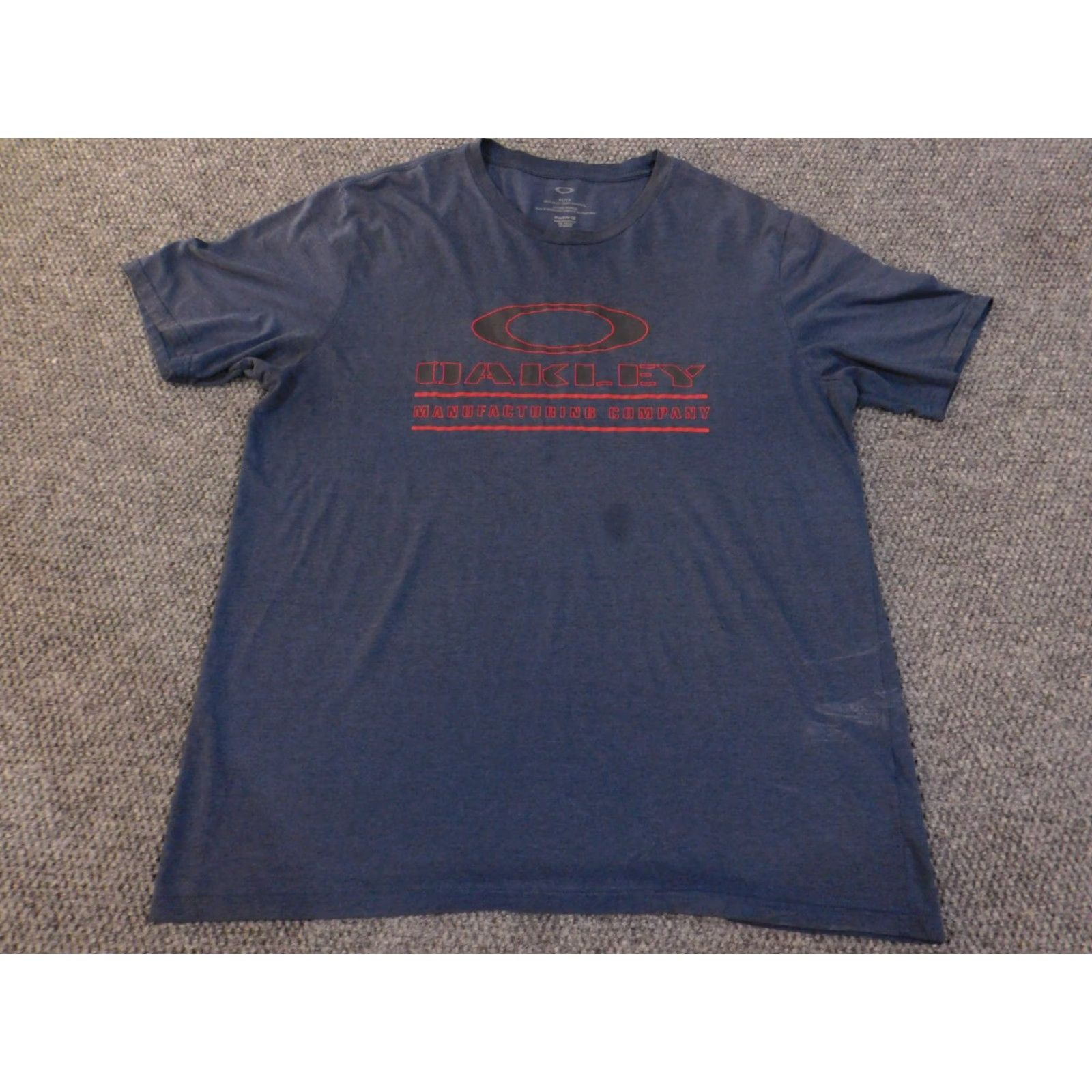 Oakley VINTAGE Oakley Shirt Mens XL blue graphic tee logo classic outdoors Size US XL / EU 56 / 4 - 2 Thumbnail