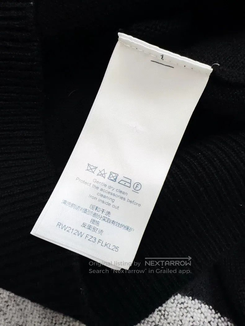 Louis Vuitton Louis Vuitton Cashmere Black Chain Badge Sweater Size US M / EU 48-50 / 2 - 6 Thumbnail
