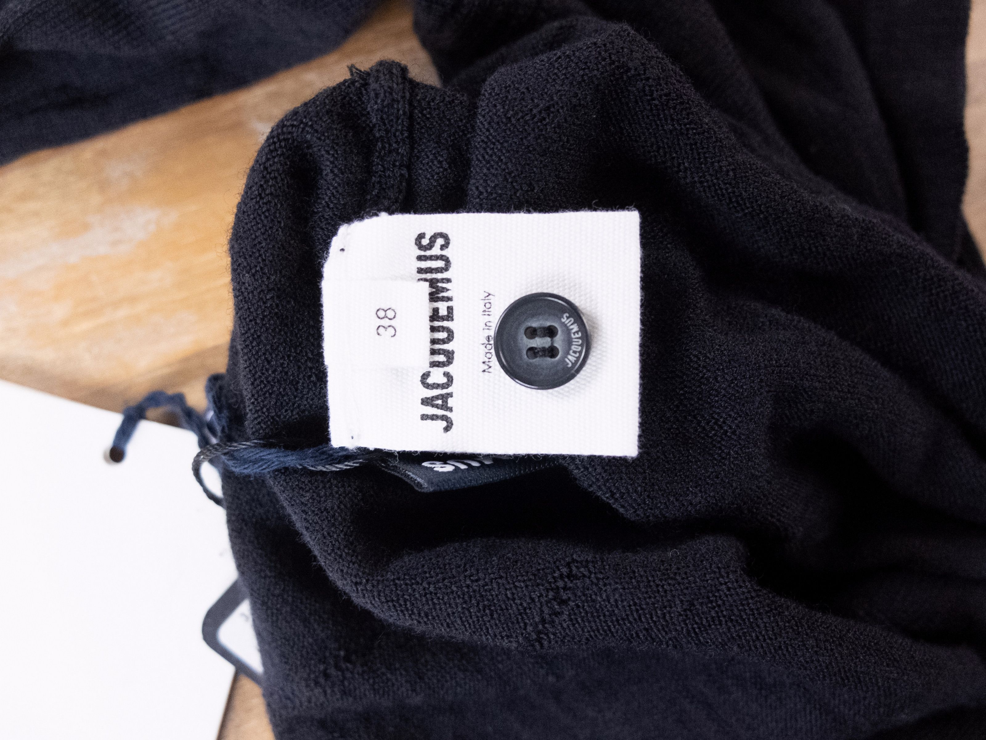 Jacquemus JACQUEMUS black v-neck wool crop bustier cardigan Medium 38 Size S / US 4 / IT 40 - 9 Thumbnail